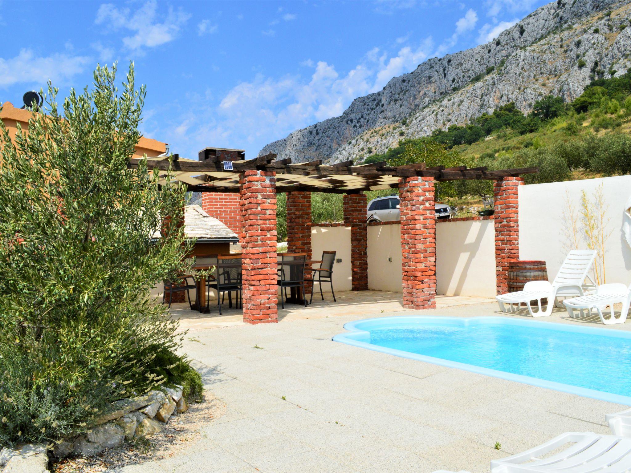 Foto 6 - Haus mit 3 Schlafzimmern in Dugi Rat mit privater pool und blick aufs meer