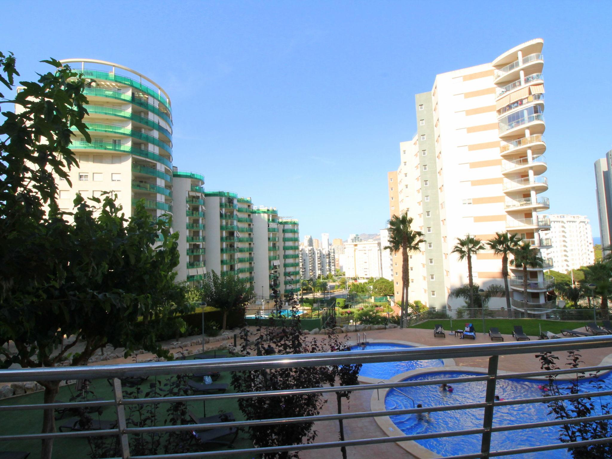 Foto 17 - Appartamento con 3 camere da letto a Villajoyosa con piscina e vista mare