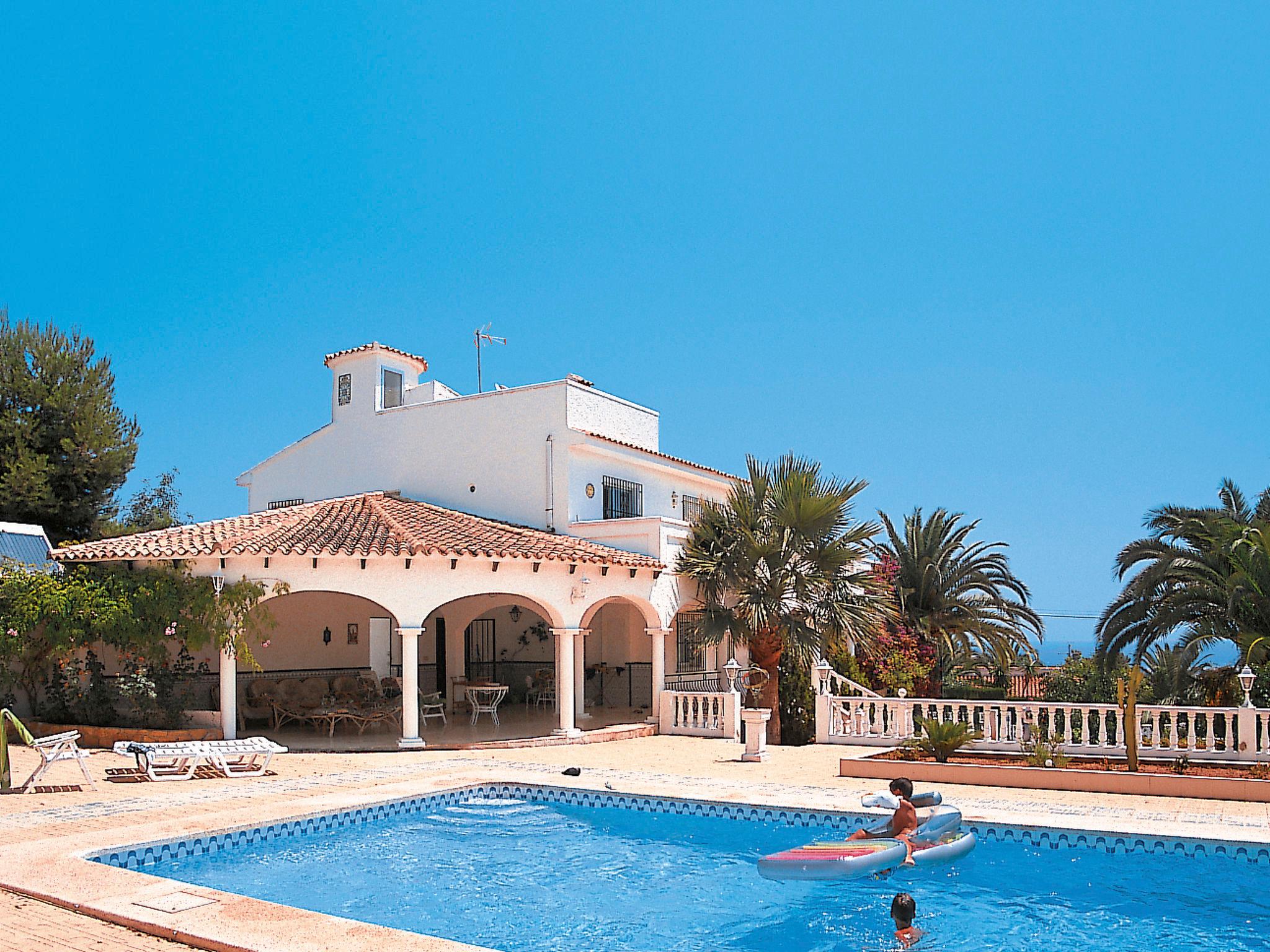 Photo 2 - Maison de 4 chambres à l'Alfàs del Pi avec piscine privée et vues à la mer