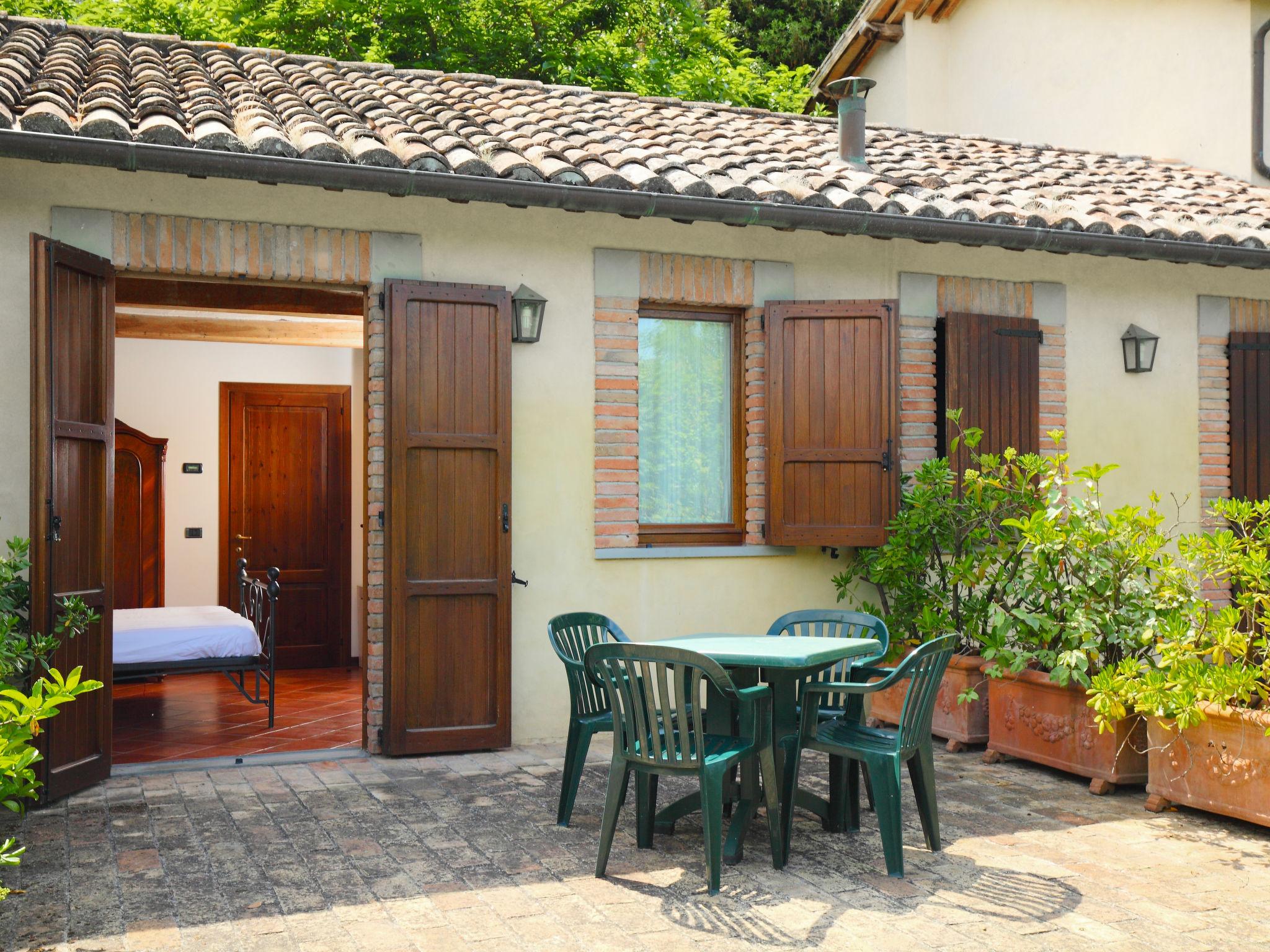 Photo 4 - Appartement de 1 chambre à Pérouse avec piscine et jardin