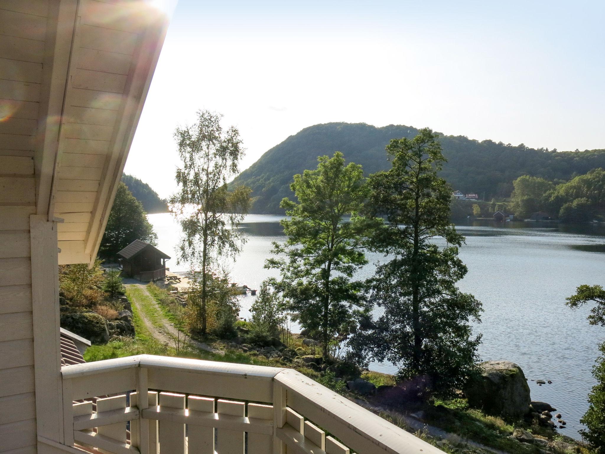 Photo 9 - Maison de 5 chambres à Lyngdal avec jardin et terrasse