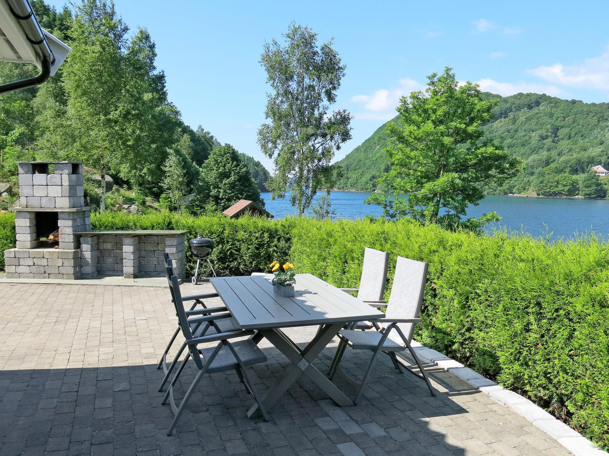 Foto 7 - Haus mit 5 Schlafzimmern in Lyngdal mit garten und terrasse