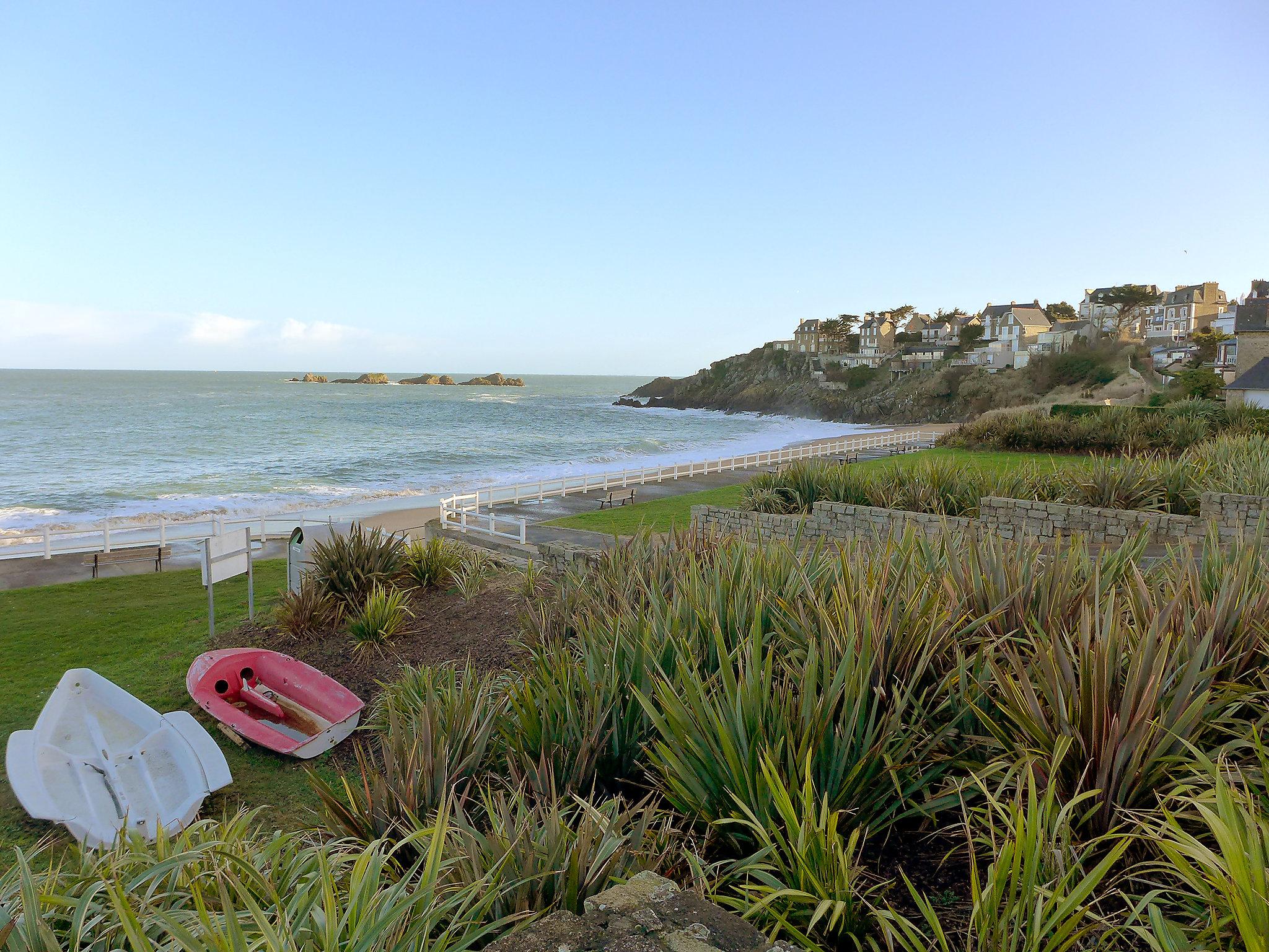 Photo 23 - 2 bedroom Apartment in Saint-Malo with sea view