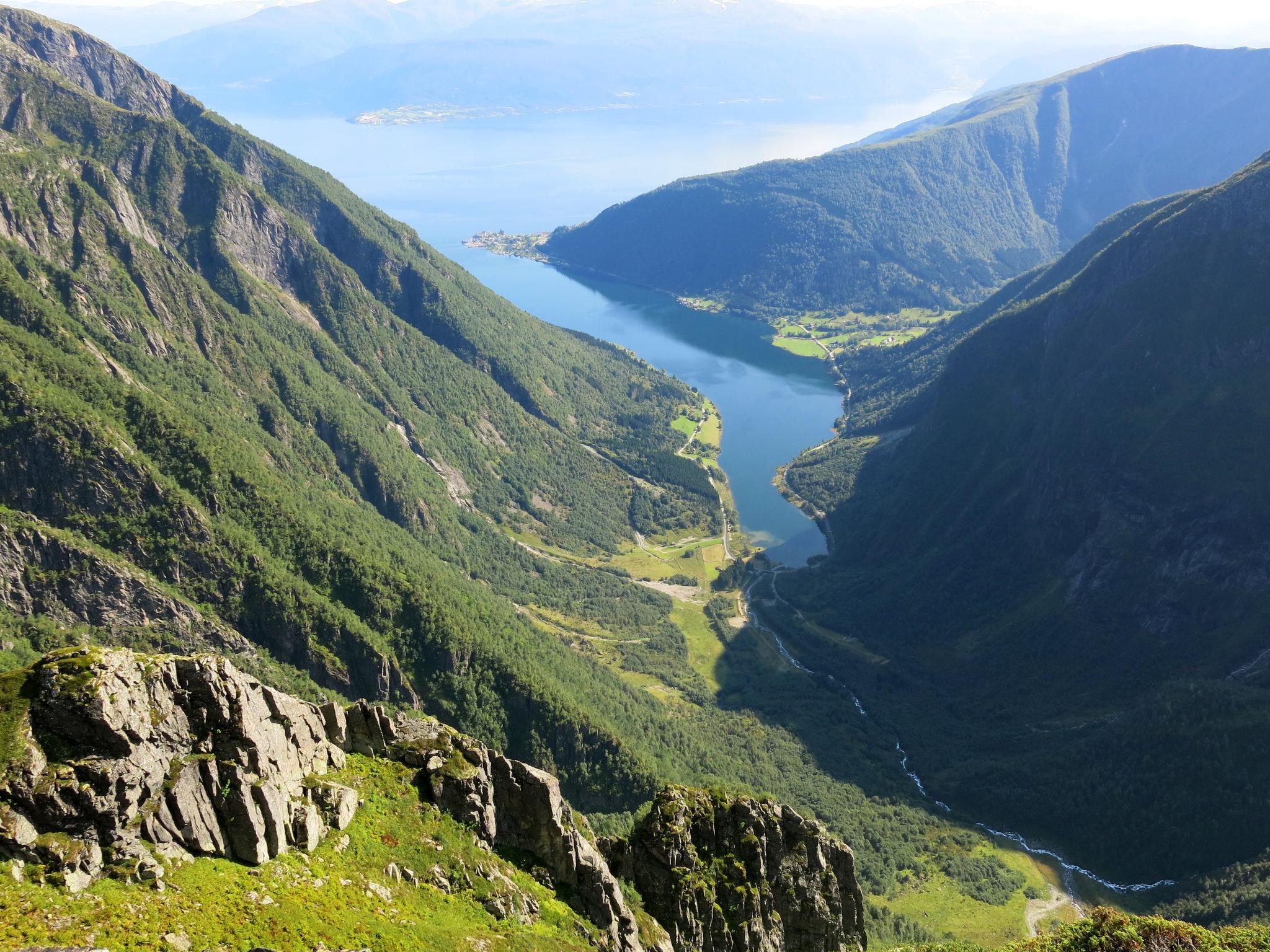 Foto 37 - Casa de 2 quartos em Balestrand com jardim e terraço