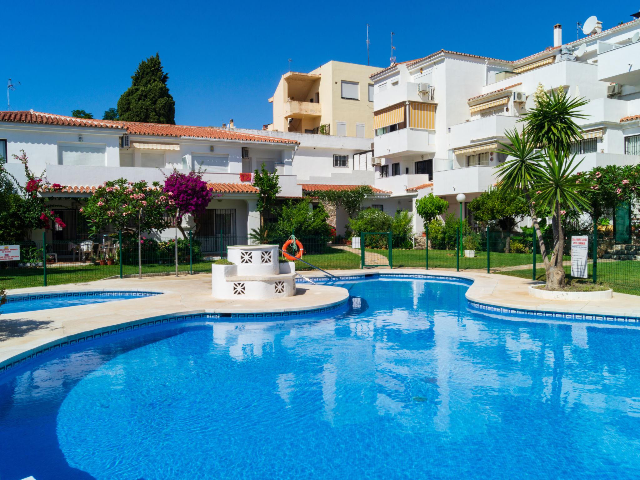 Foto 14 - Apartamento de 1 habitación en Torremolinos con piscina y vistas al mar