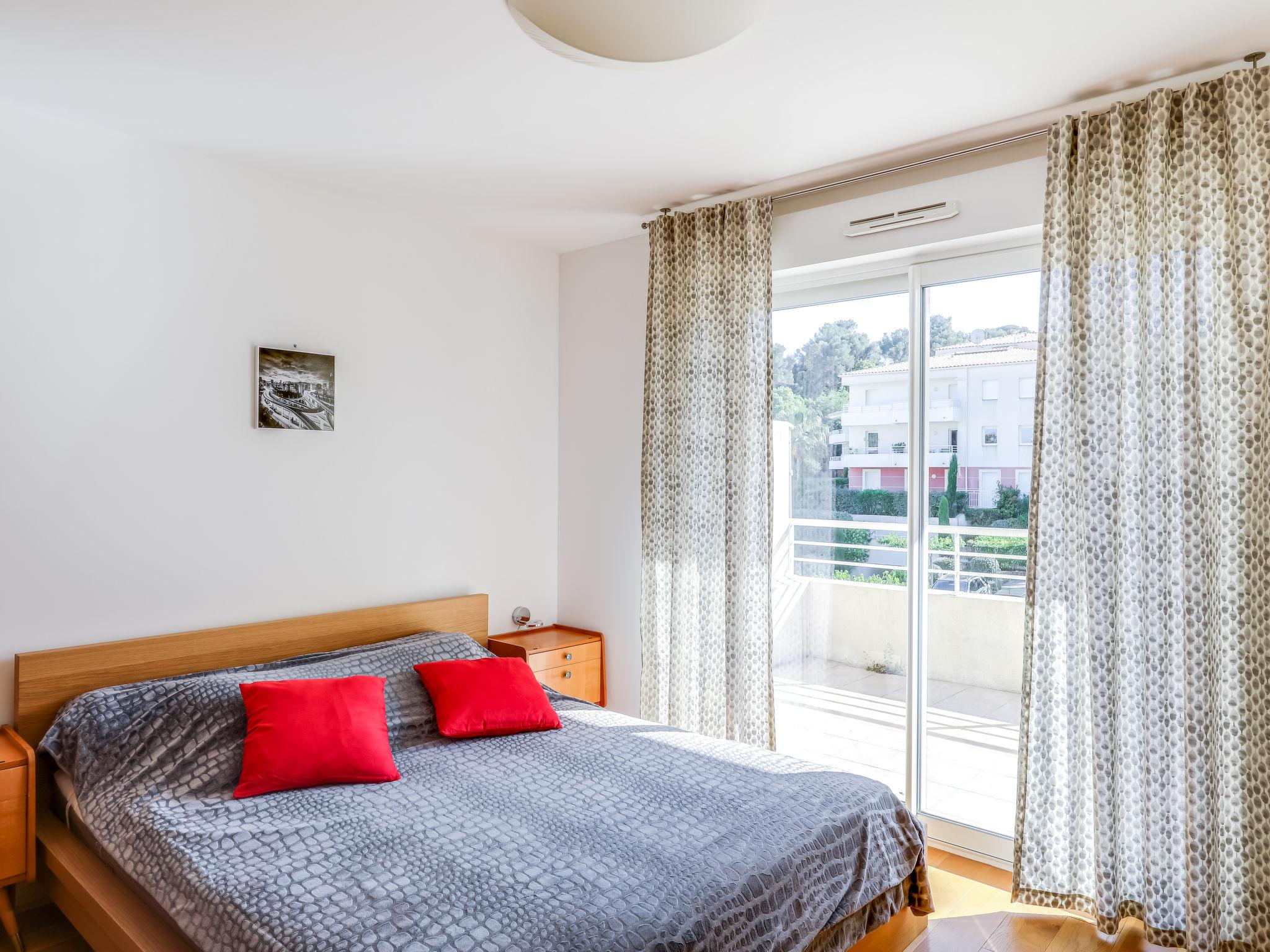 Photo 8 - Appartement de 3 chambres à Cavalaire-sur-Mer avec piscine et terrasse