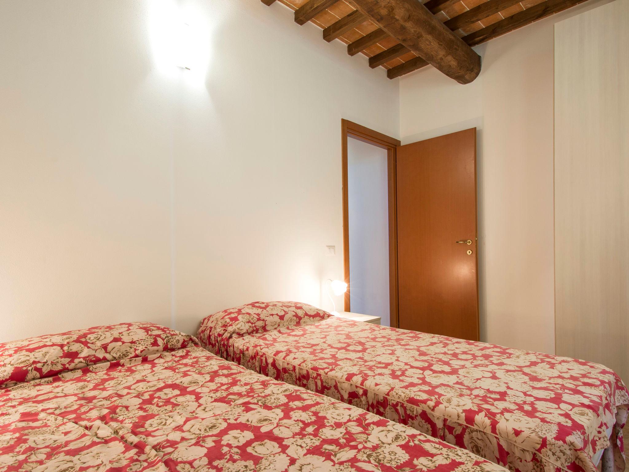 Photo 17 - 1 bedroom Apartment in Riparbella with swimming pool and garden