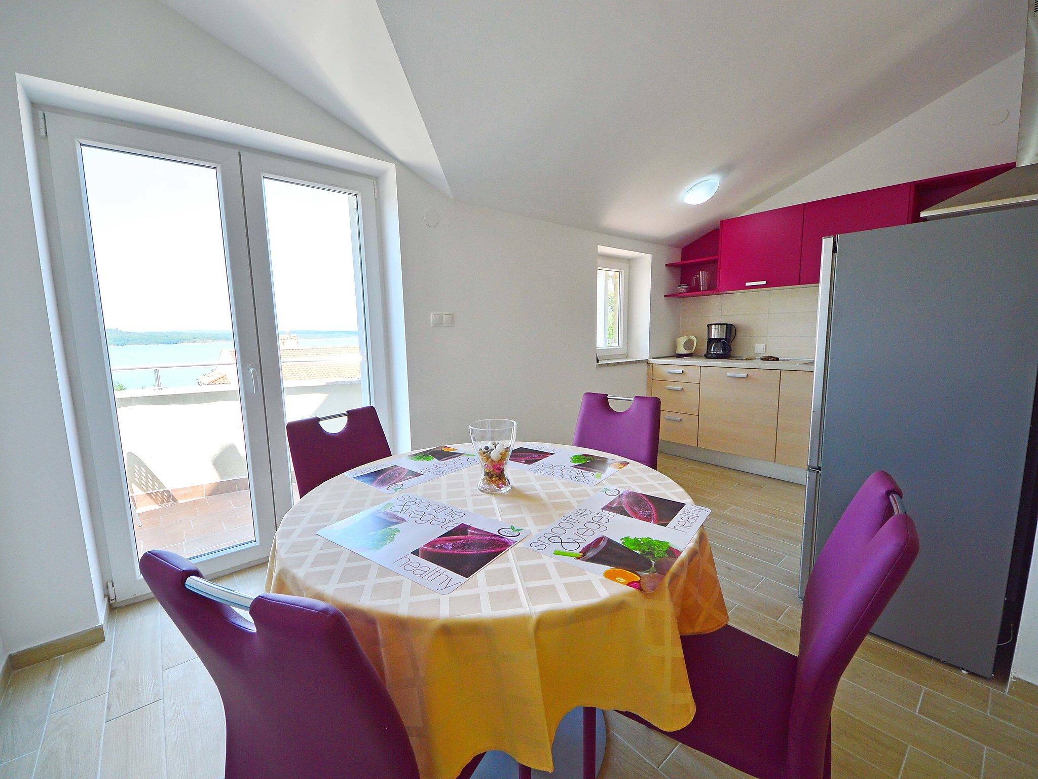 Photo 11 - 2 bedroom Apartment in Dobrinj with sea view