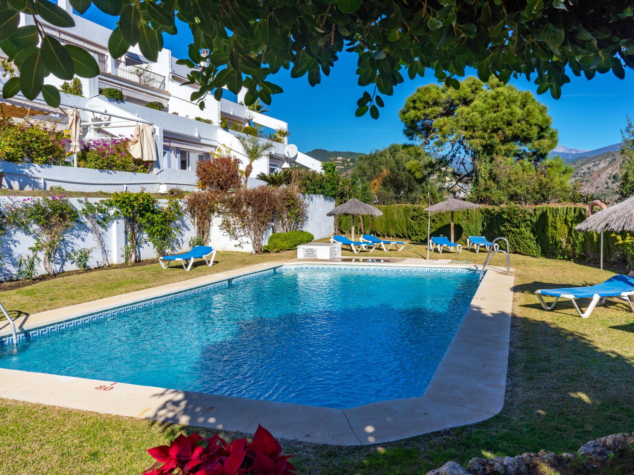 Foto 1 - Apartamento de 3 quartos em Benahavís com piscina e vistas do mar