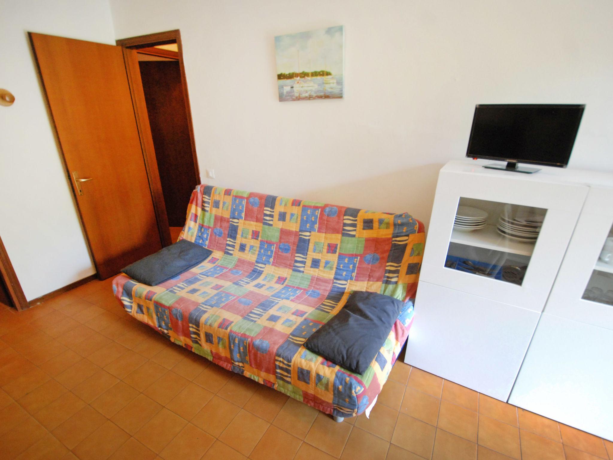 Foto 6 - Apartamento de 2 quartos em San Michele al Tagliamento com piscina e vistas do mar