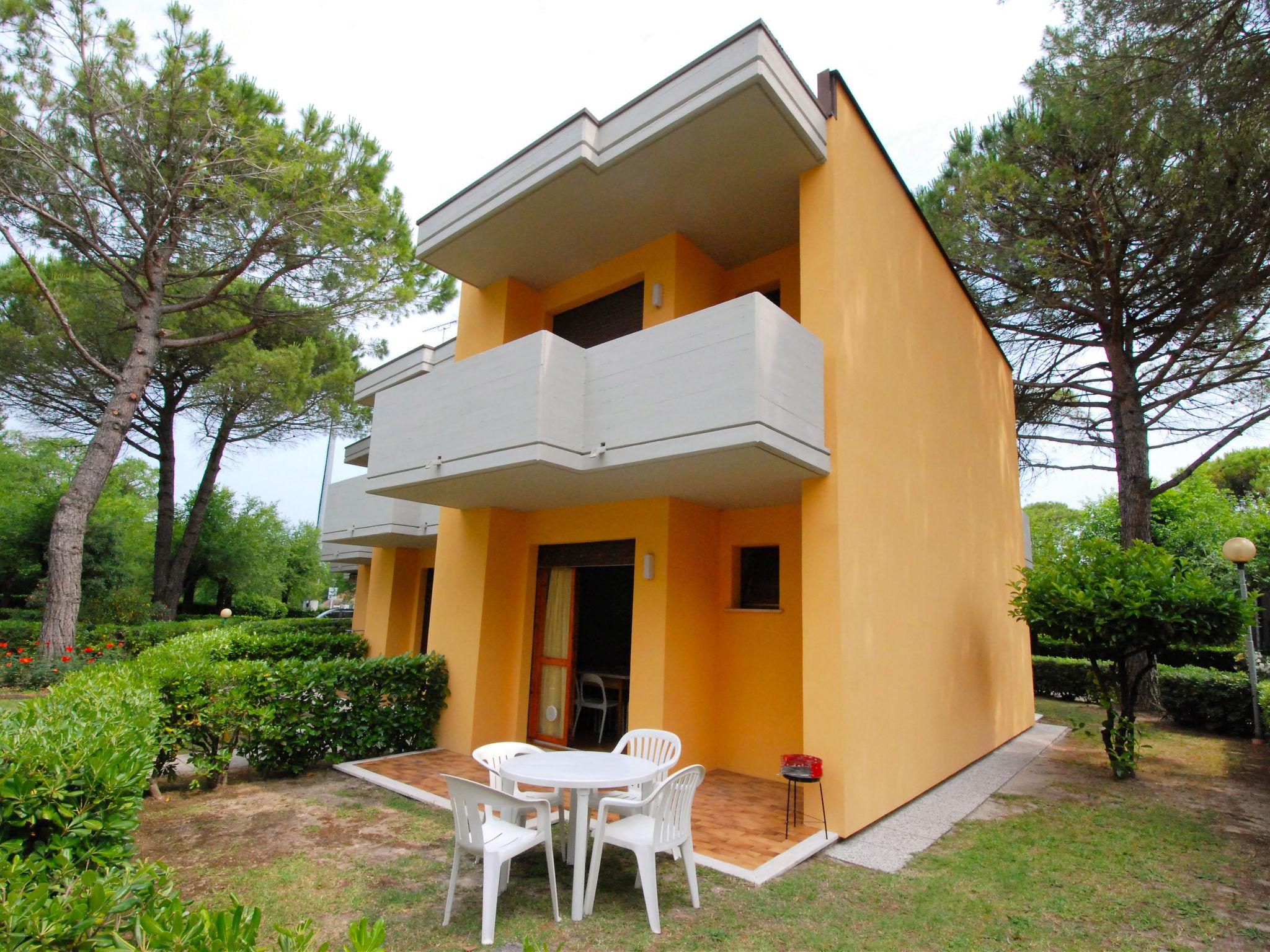 Foto 14 - Apartamento de 2 habitaciones en San Michele al Tagliamento con piscina y vistas al mar