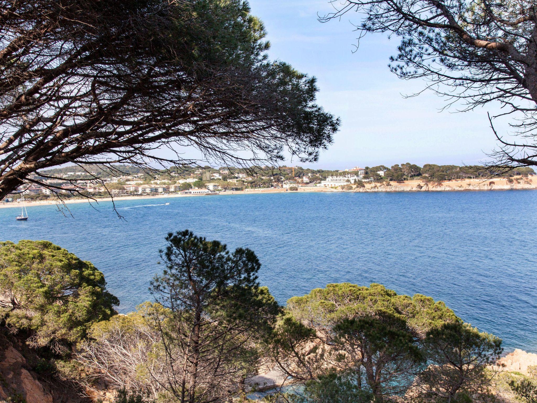 Foto 17 - Casa con 4 camere da letto a Castell-Platja d'Aro con piscina privata e vista mare