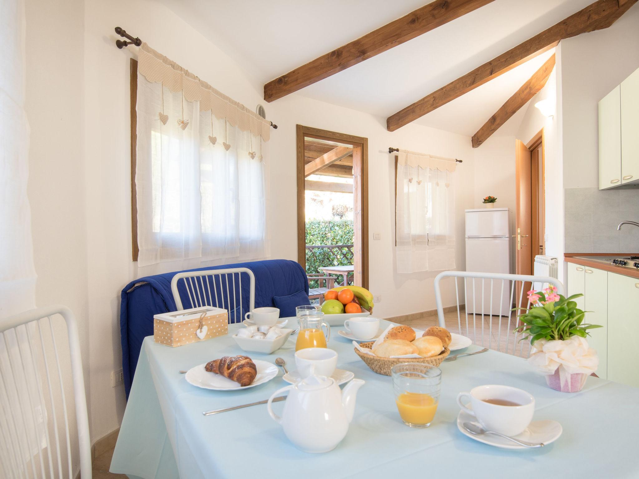 Photo 8 - Maison de 2 chambres à Piombino avec piscine et jardin