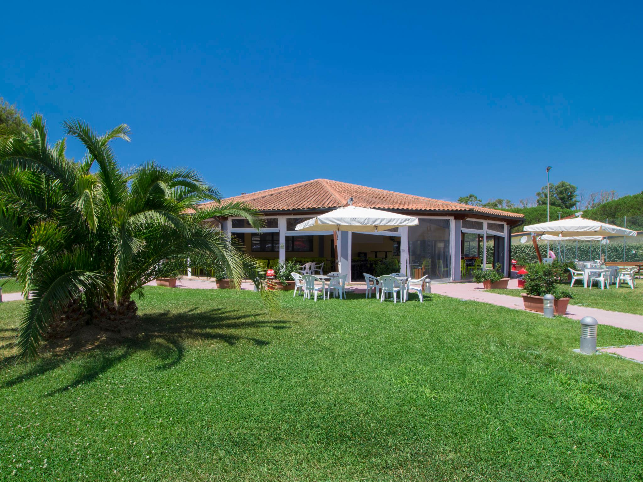 Foto 31 - Casa con 2 camere da letto a Piombino con piscina e vista mare