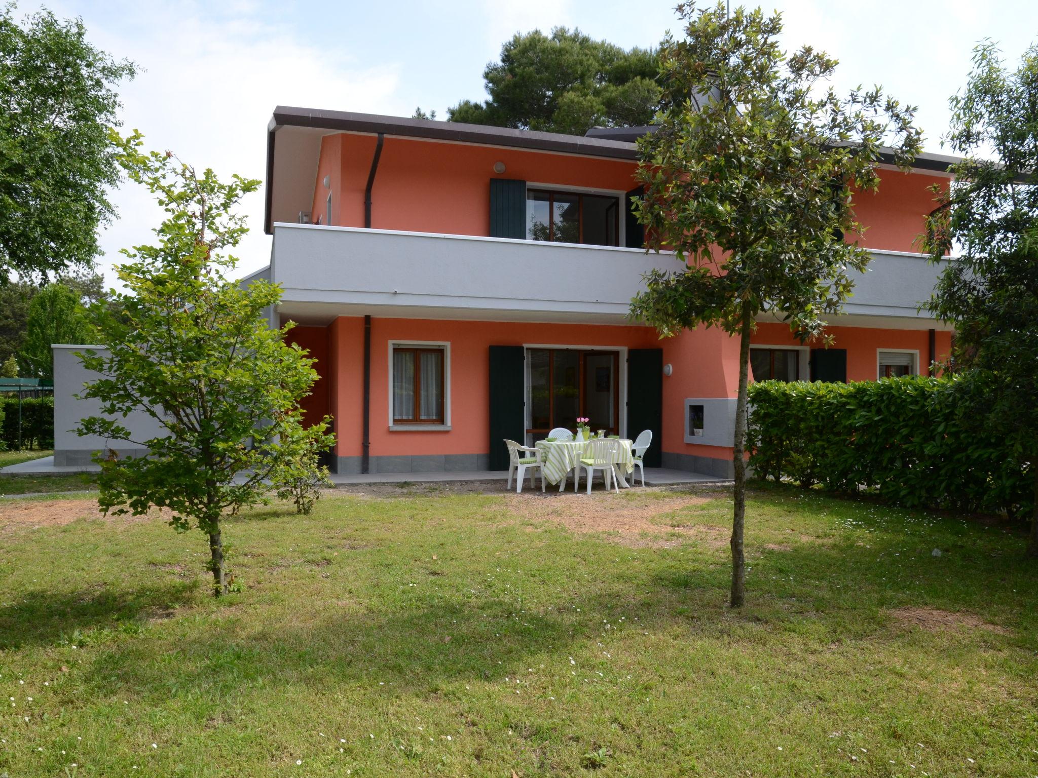 Foto 16 - Apartamento de 2 habitaciones en San Michele al Tagliamento con terraza y vistas al mar