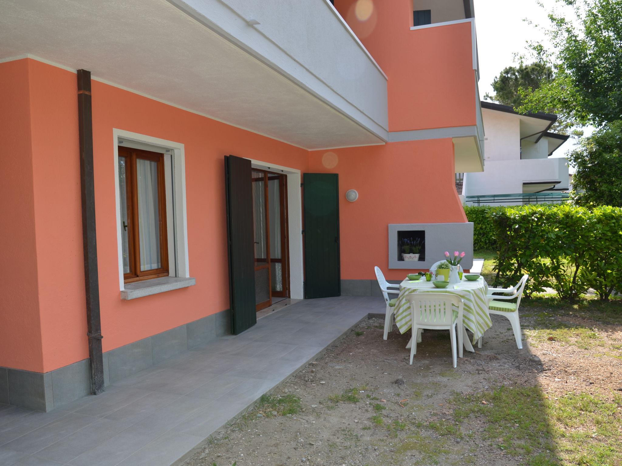 Photo 15 - 2 bedroom Apartment in San Michele al Tagliamento with garden and terrace