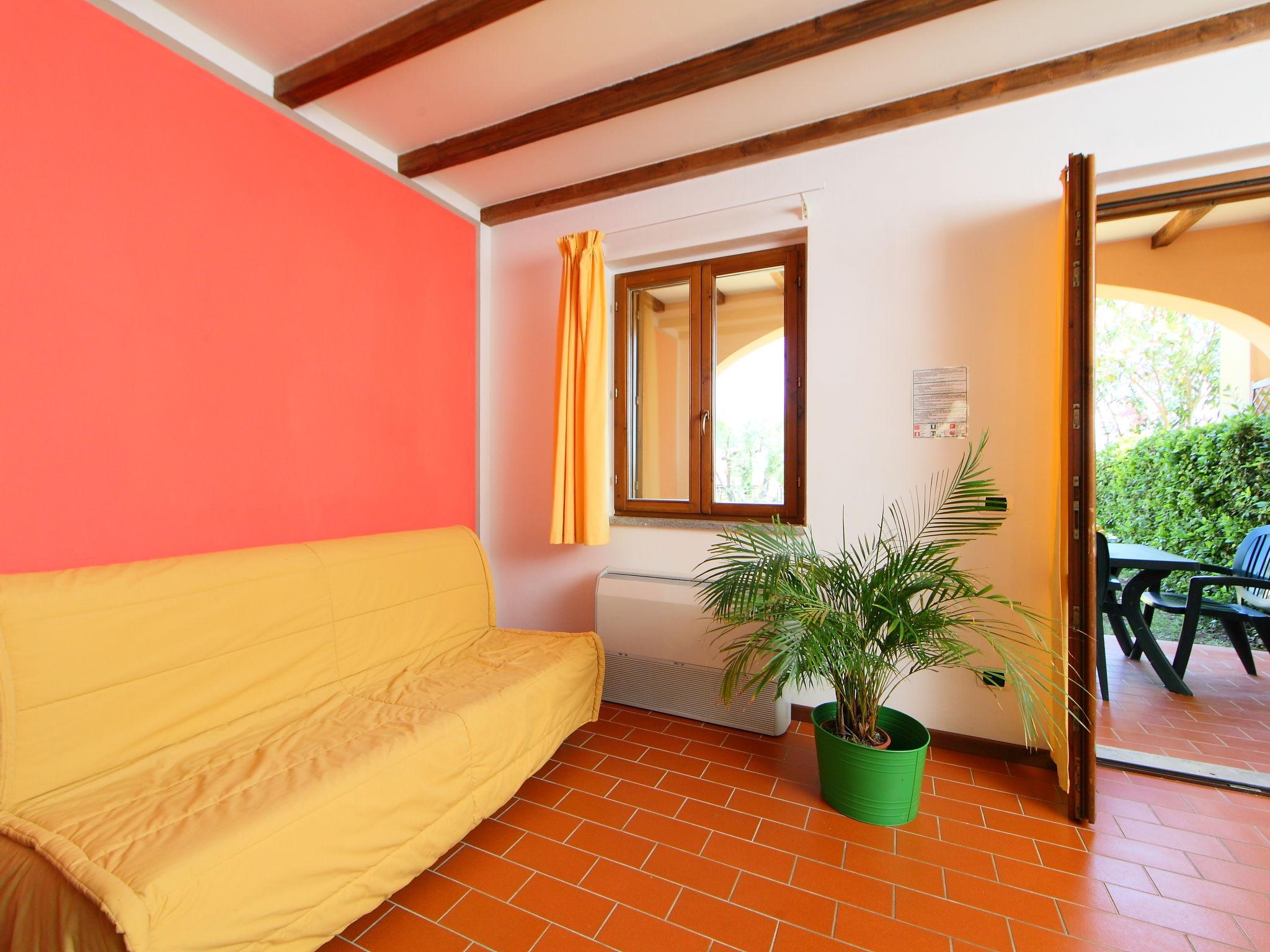 Photo 8 - 1 bedroom Apartment in Suvereto with swimming pool and garden