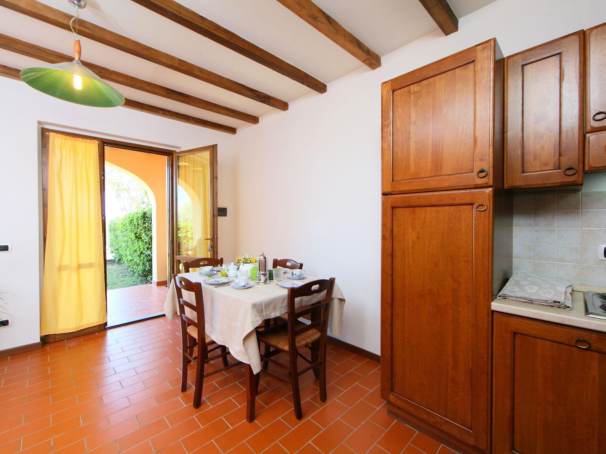 Photo 9 - 1 bedroom Apartment in Suvereto with swimming pool and garden