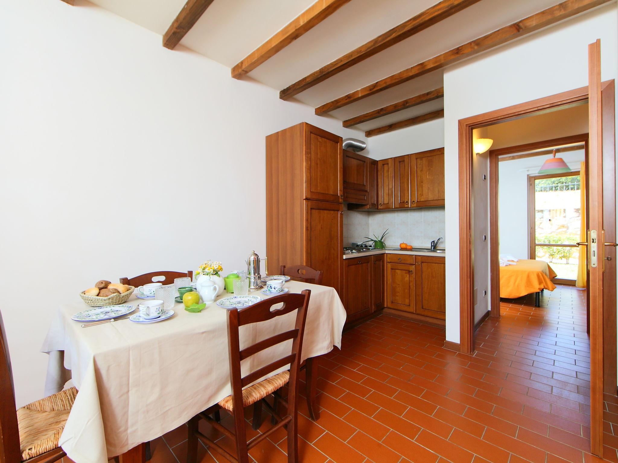 Photo 10 - 1 bedroom Apartment in Suvereto with swimming pool and garden