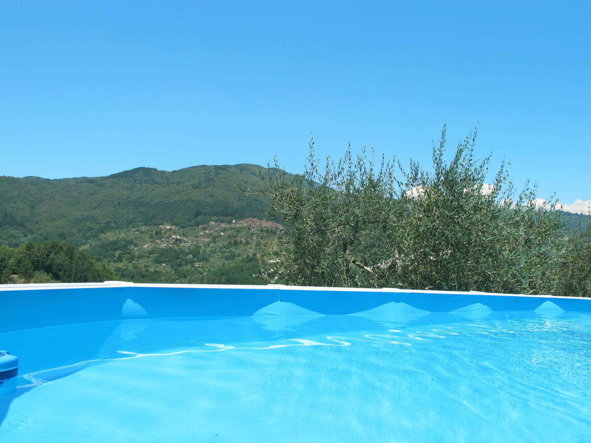 Foto 2 - Casa de 4 quartos em Pescia com piscina privada e terraço