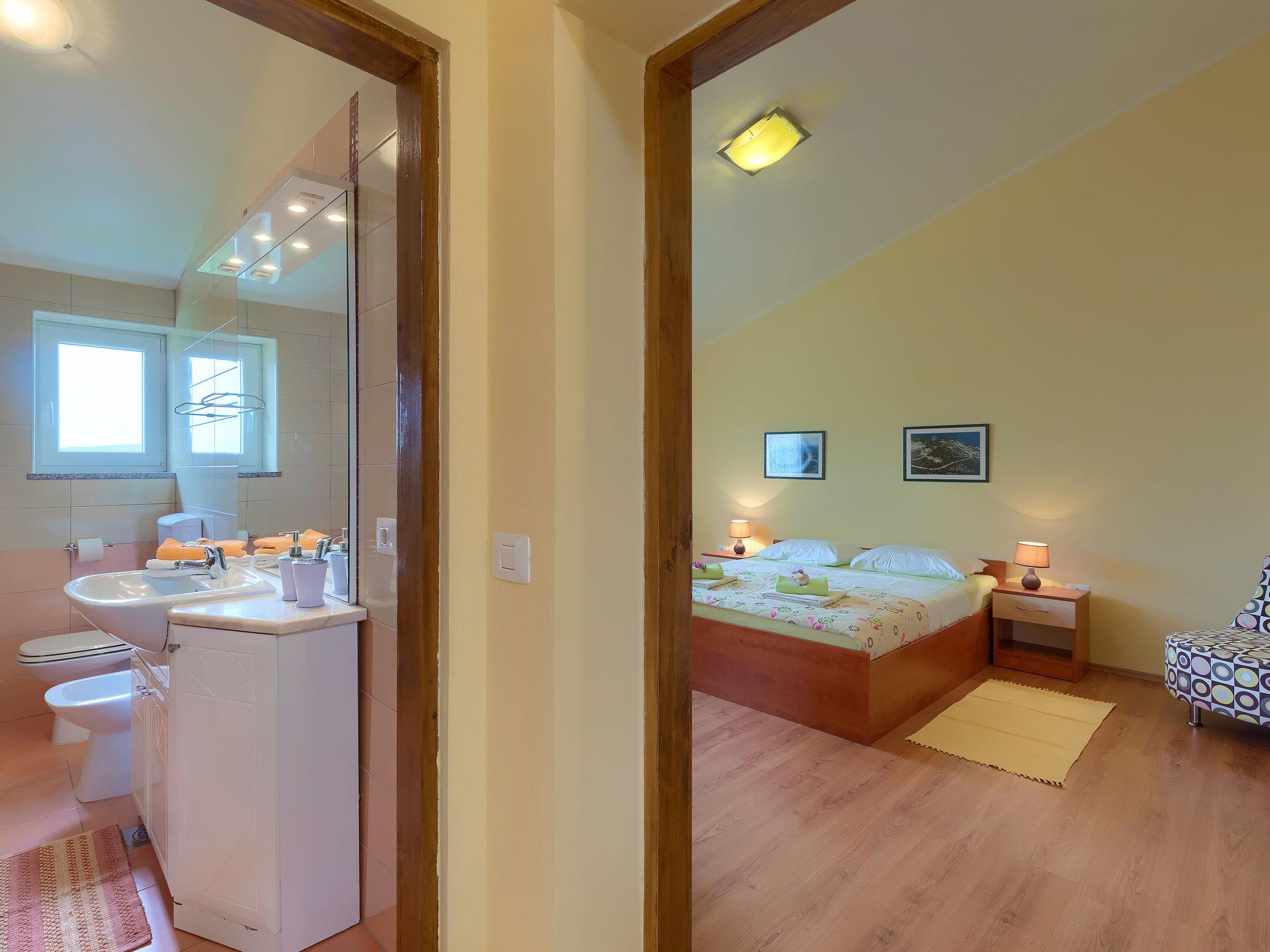 Foto 20 - Casa con 4 camere da letto a Marčana con piscina privata e vista mare