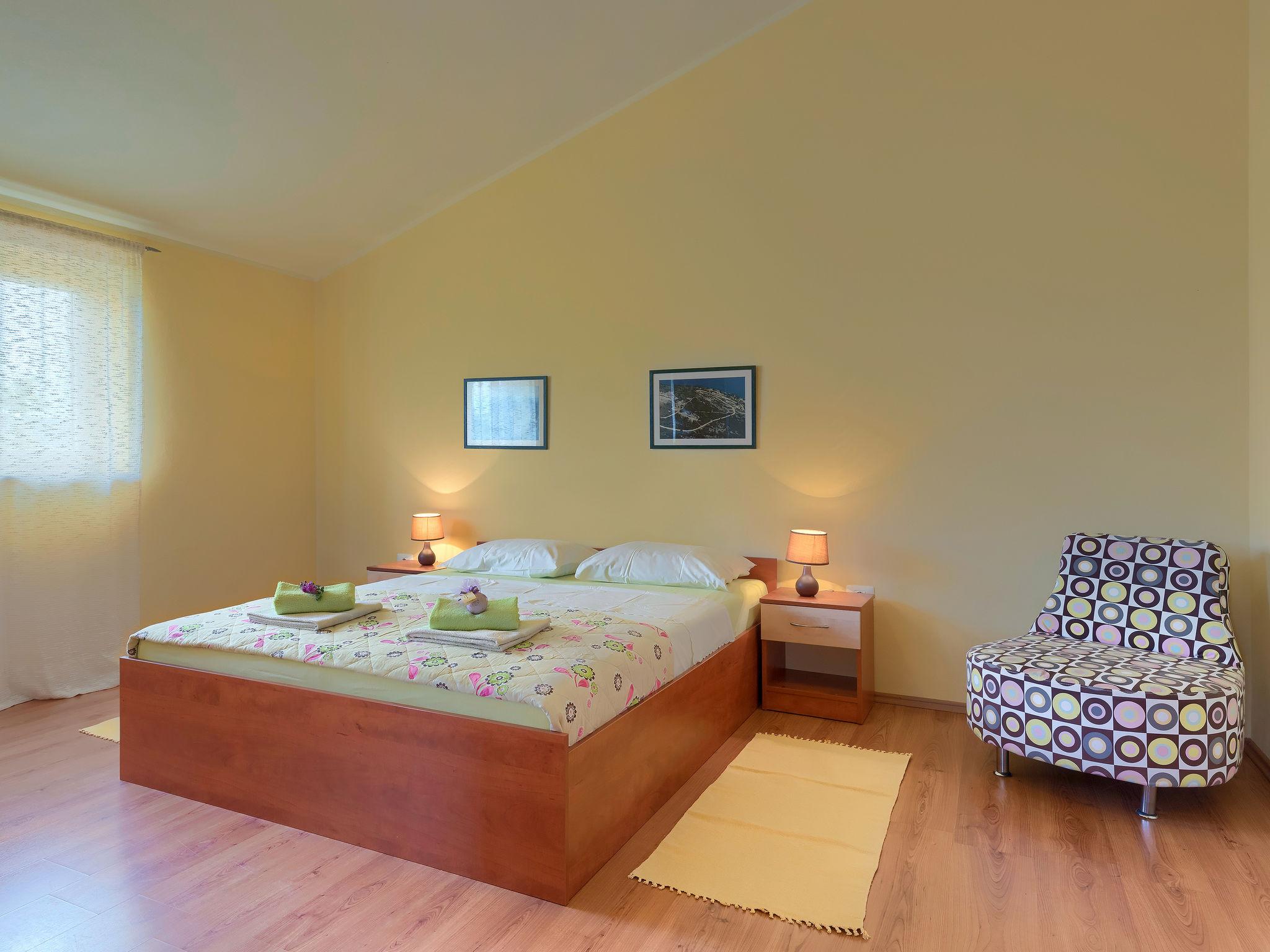 Foto 21 - Casa con 4 camere da letto a Marčana con piscina privata e vista mare