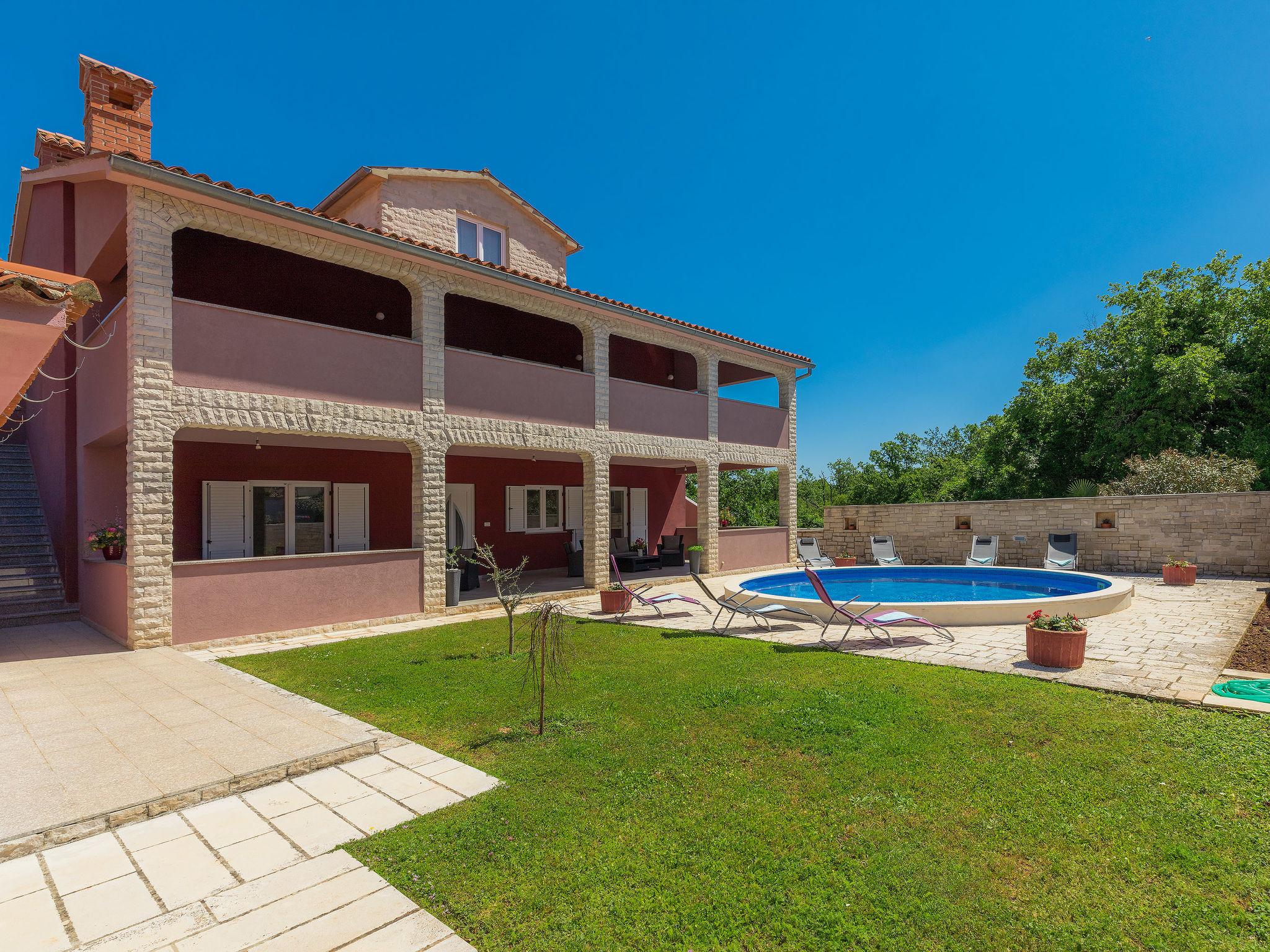 Foto 32 - Casa con 4 camere da letto a Marčana con piscina privata e vista mare