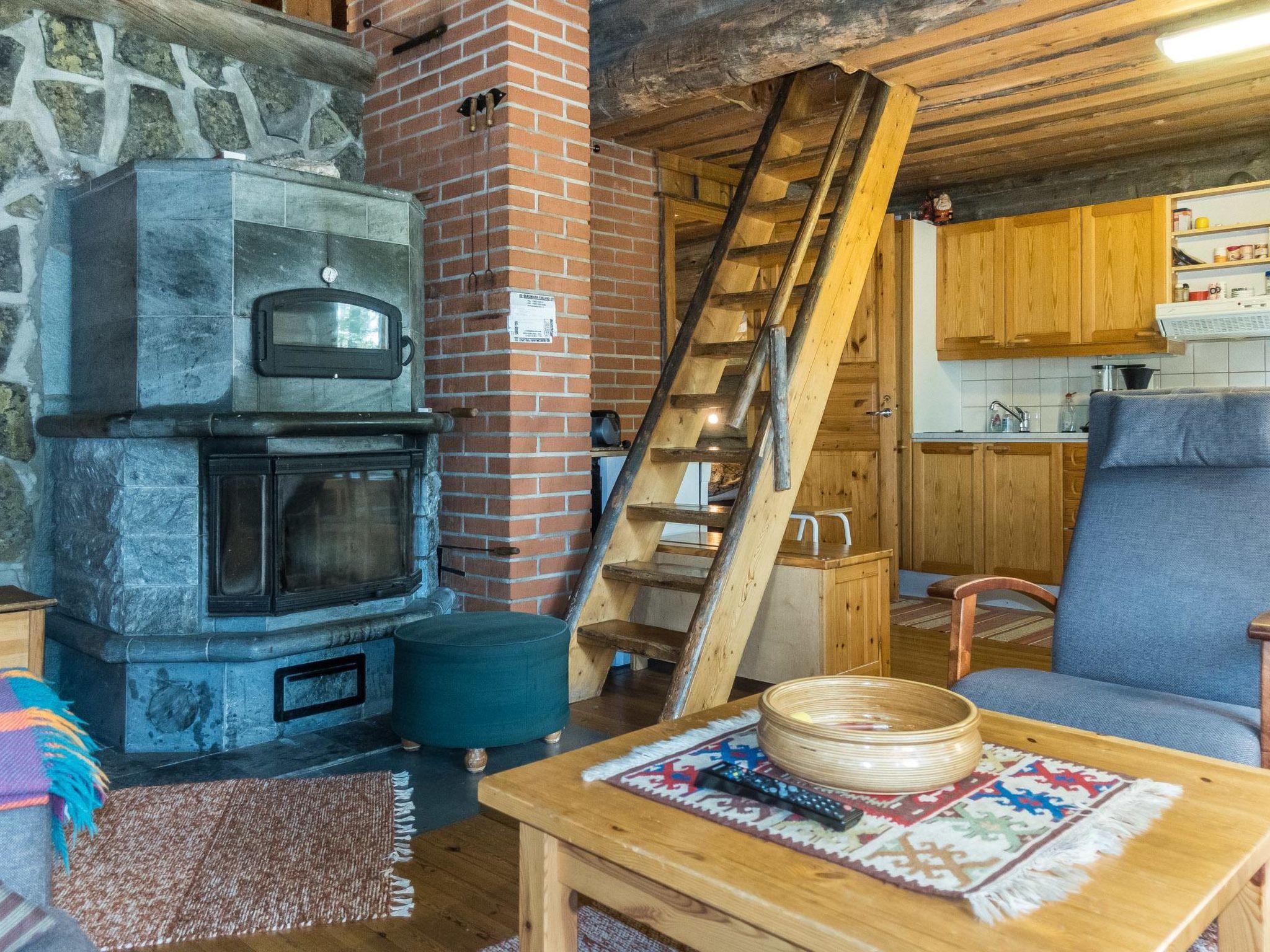 Foto 10 - Haus mit 1 Schlafzimmer in Sodankylä mit sauna und blick auf die berge