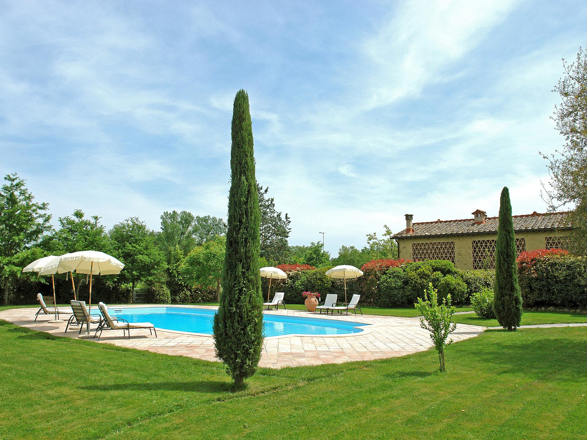 Foto 3 - Casa de 2 quartos em Castellina in Chianti com piscina e jardim