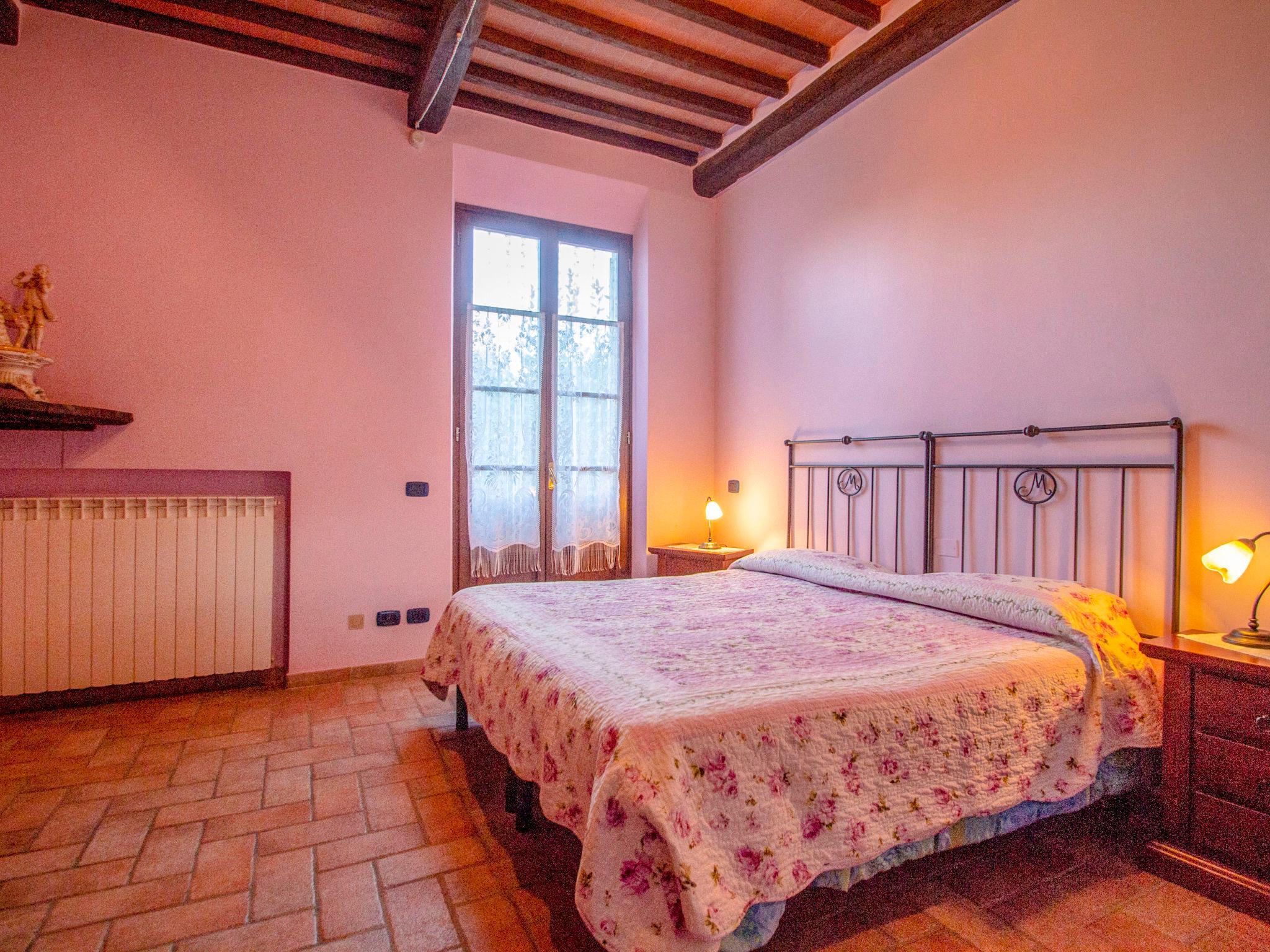 Photo 12 - 2 bedroom House in Castellina in Chianti with swimming pool and garden