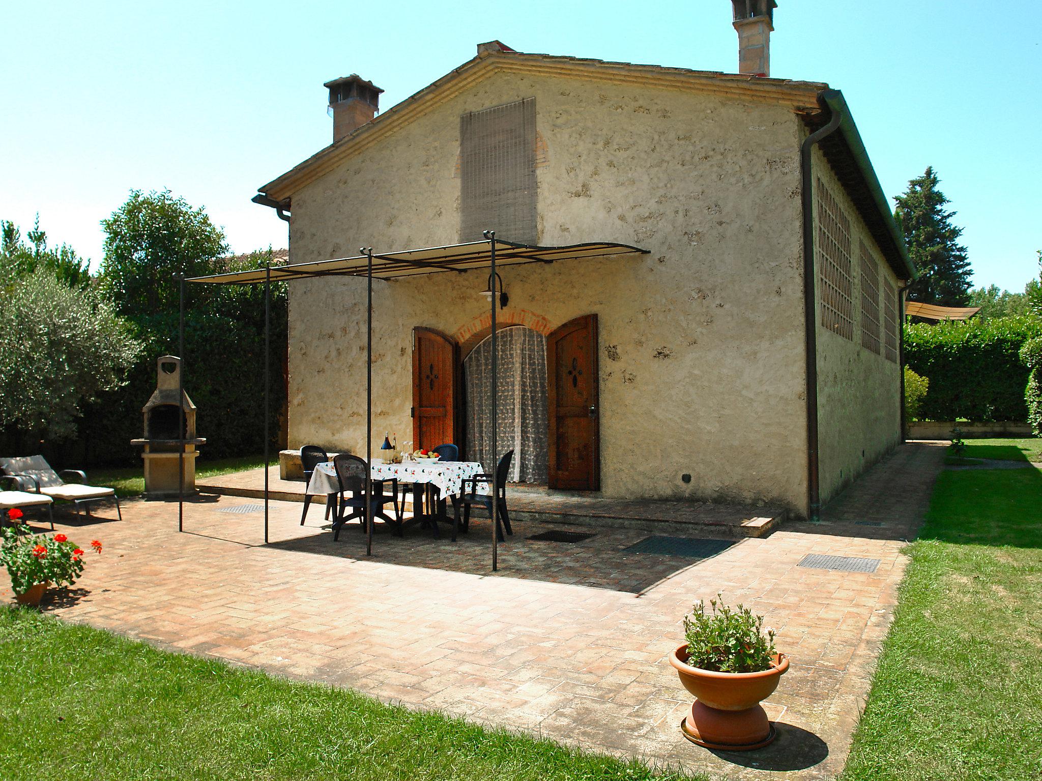 Foto 4 - Haus mit 2 Schlafzimmern in Castellina in Chianti mit schwimmbad und garten