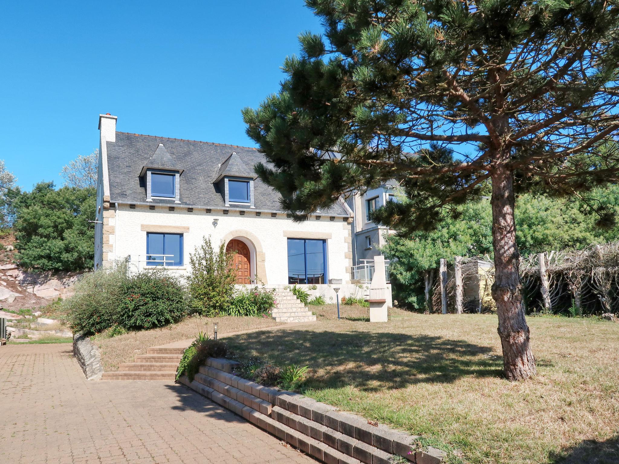 Photo 1 - Maison de 3 chambres à Erquy avec jardin et vues à la mer