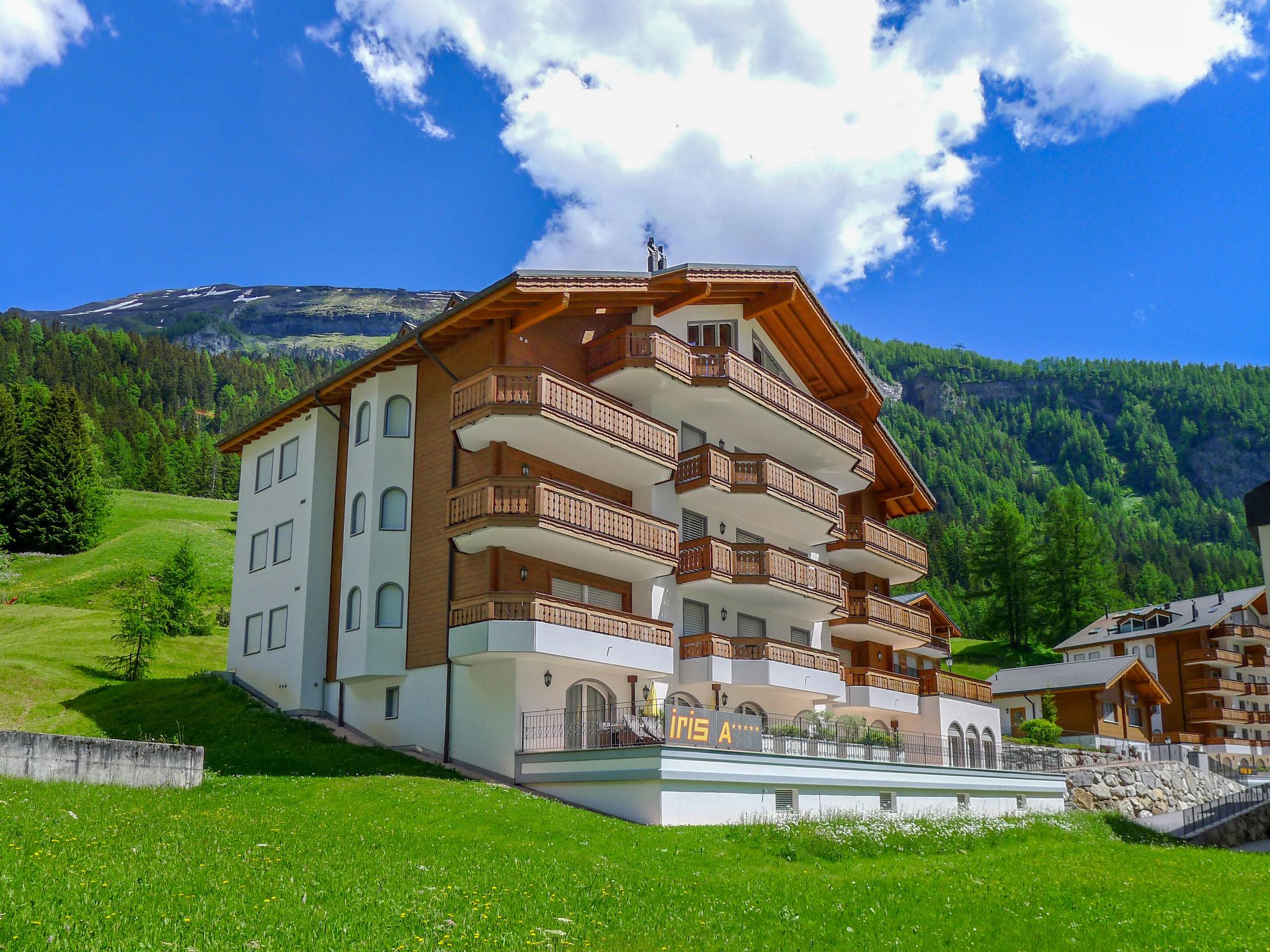 Foto 11 - Apartamento de 2 habitaciones en Leukerbad con sauna y vistas a la montaña