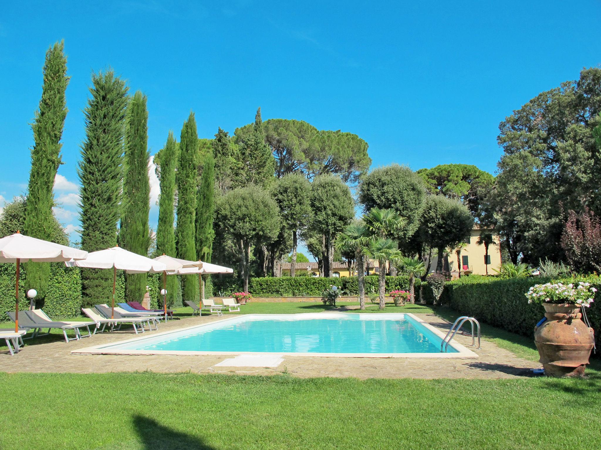 Foto 1 - Casa con 1 camera da letto a Poggibonsi con piscina e giardino