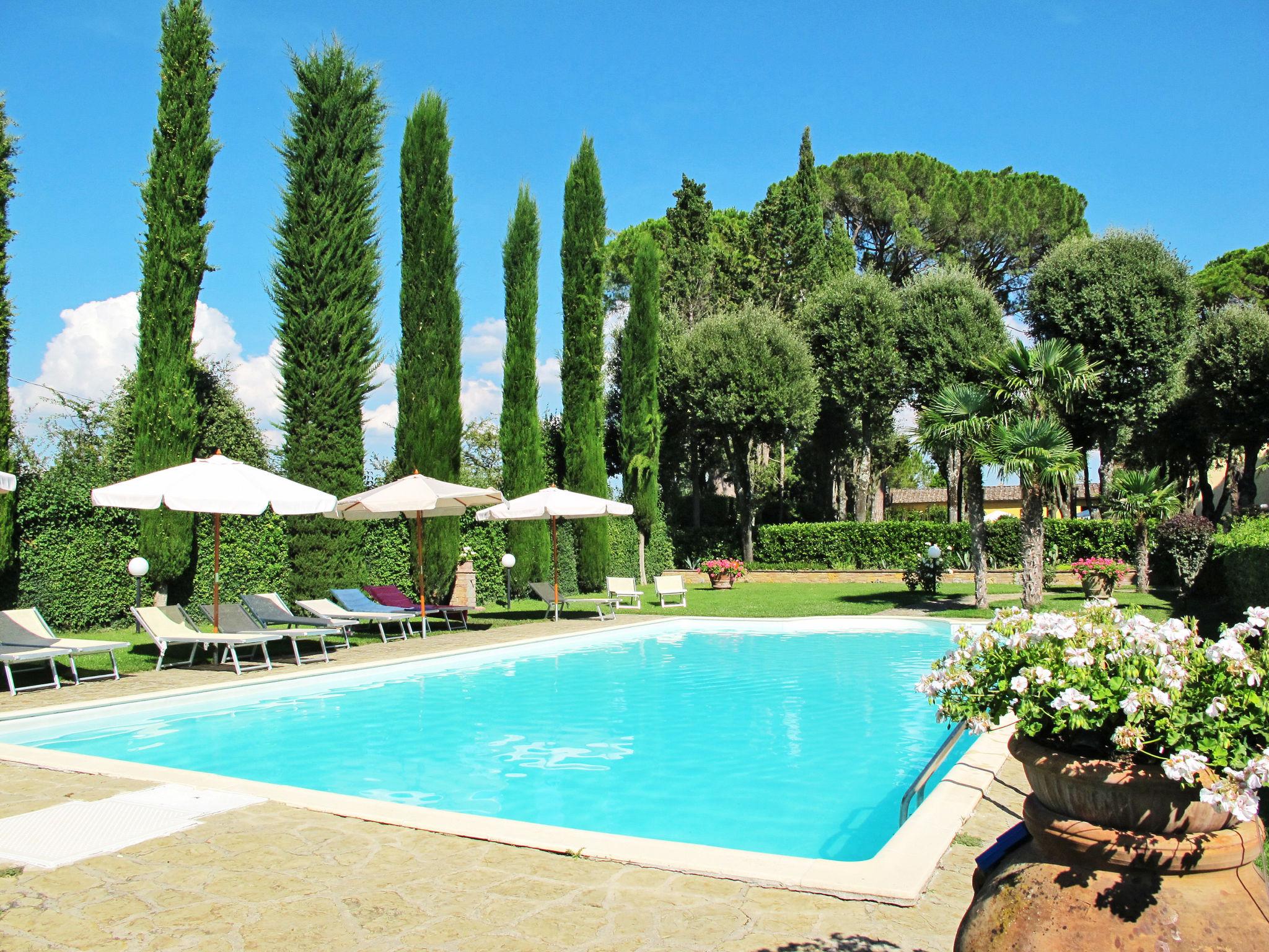 Photo 30 - Maison de 1 chambre à Poggibonsi avec piscine et jardin