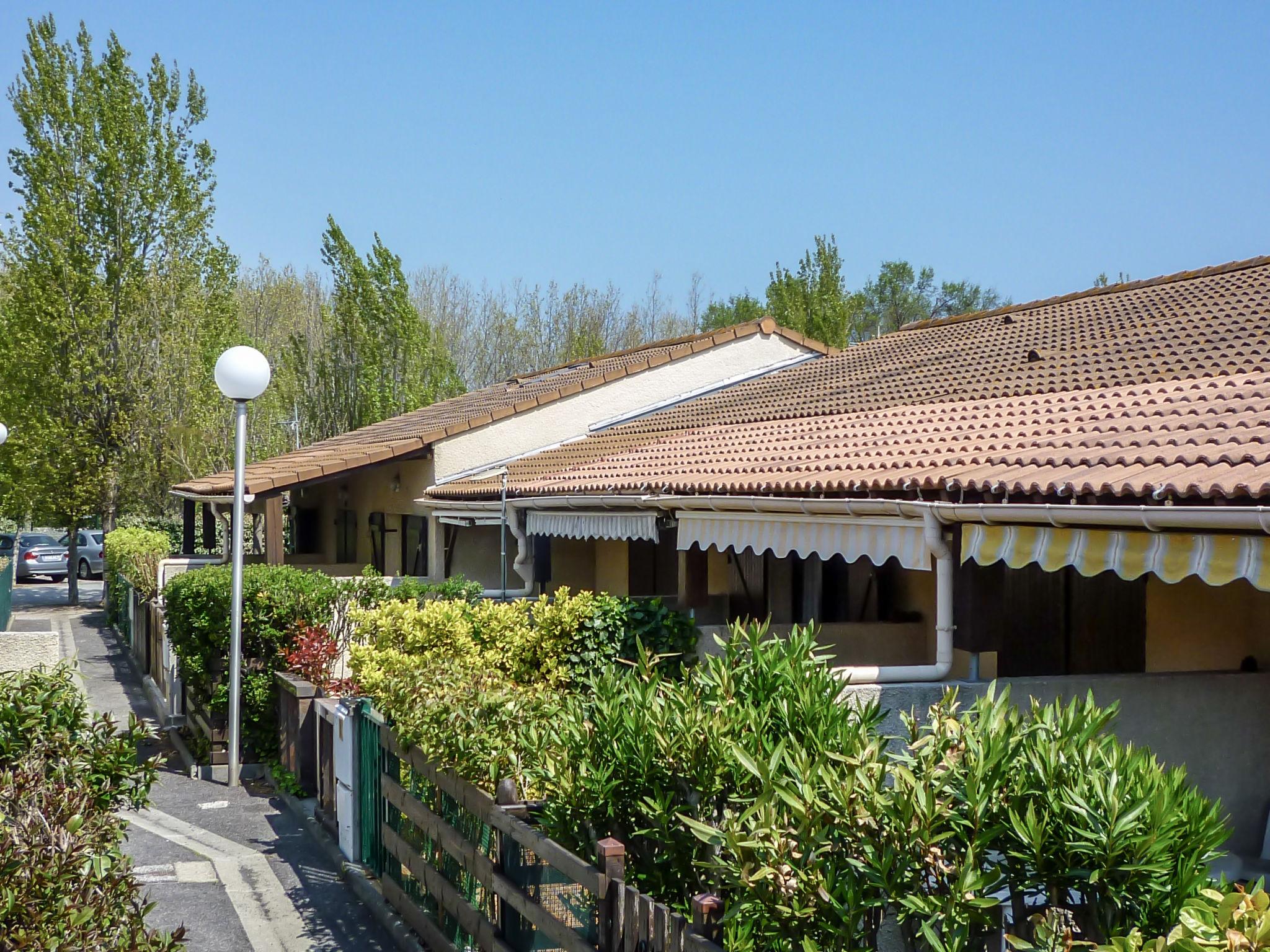 Foto 17 - Haus mit 1 Schlafzimmer in Saint-Cyprien mit schwimmbad und blick aufs meer