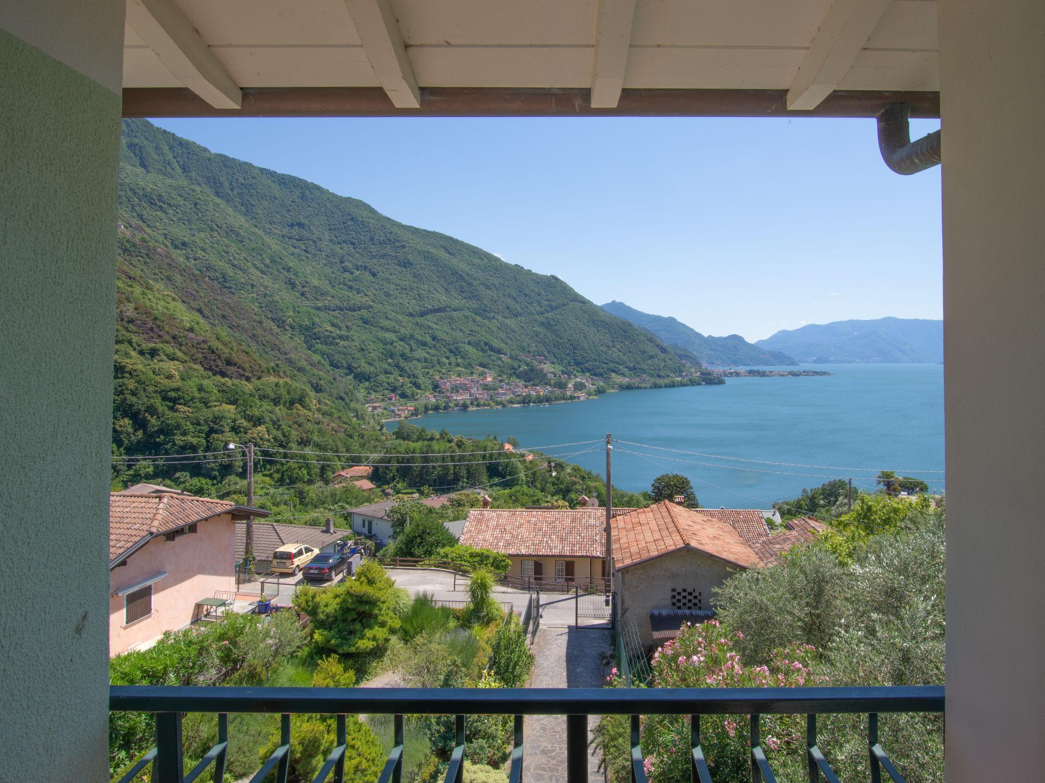 Photo 1 - Maison de 1 chambre à Colico avec terrasse et vues sur la montagne