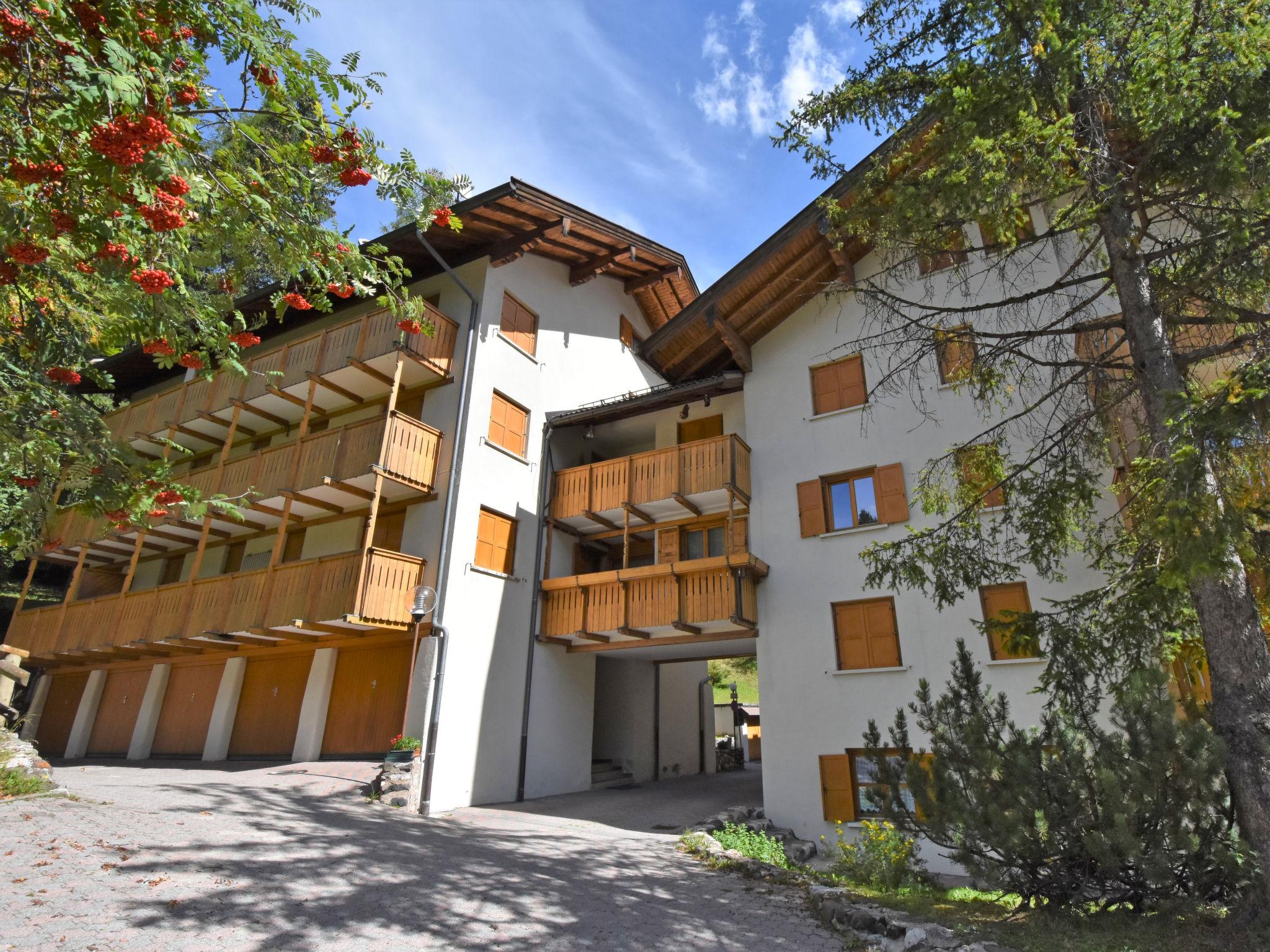 Photo 4 - Appartement de 2 chambres à Canazei avec vues sur la montagne