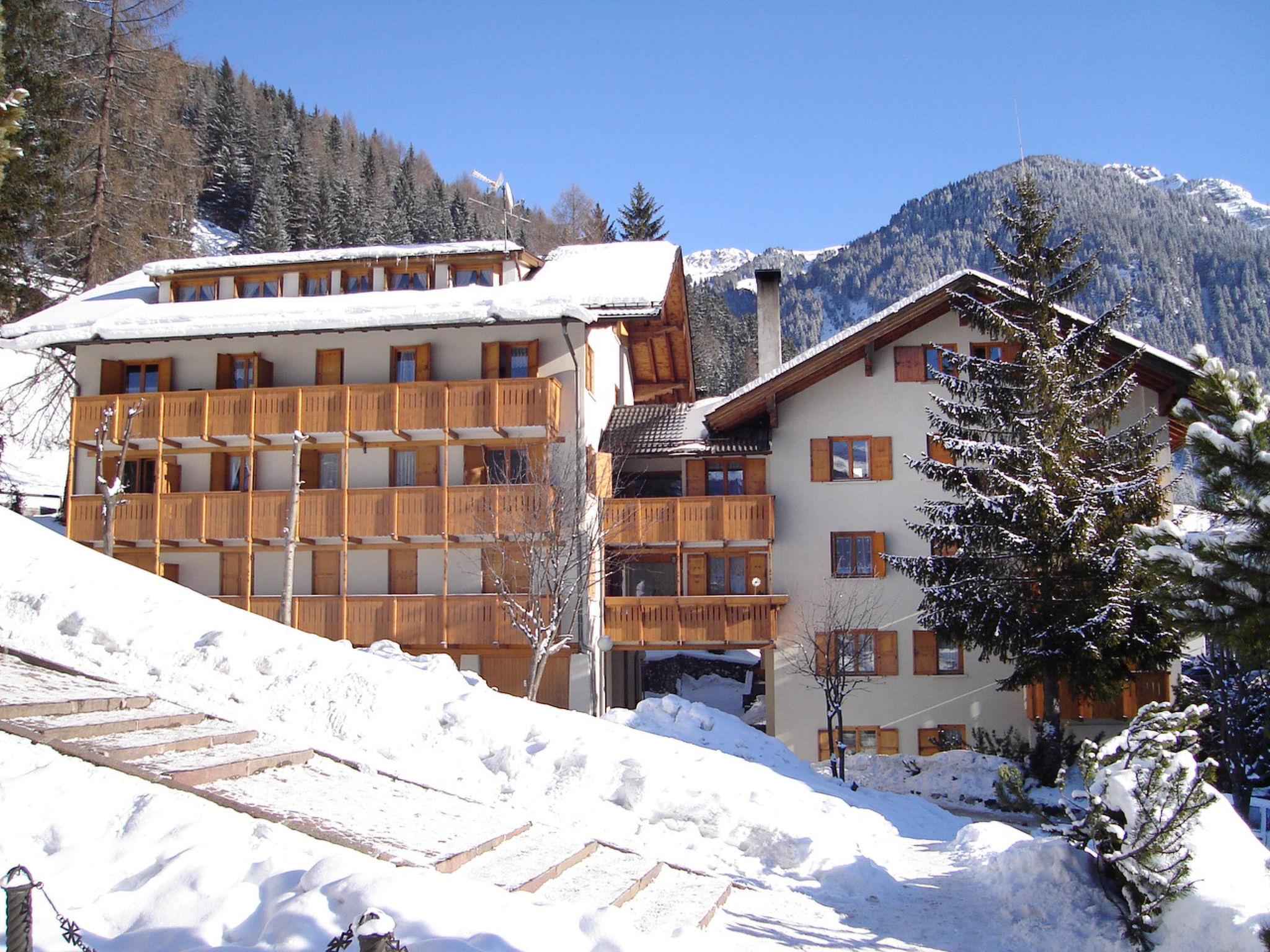 Photo 23 - Appartement de 2 chambres à Canazei avec vues sur la montagne