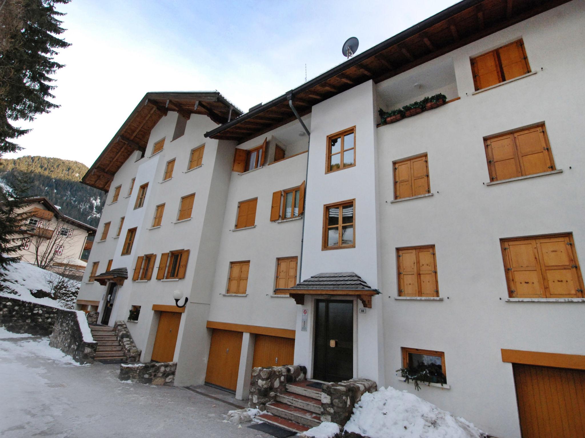 Photo 18 - Appartement de 2 chambres à Canazei avec vues sur la montagne