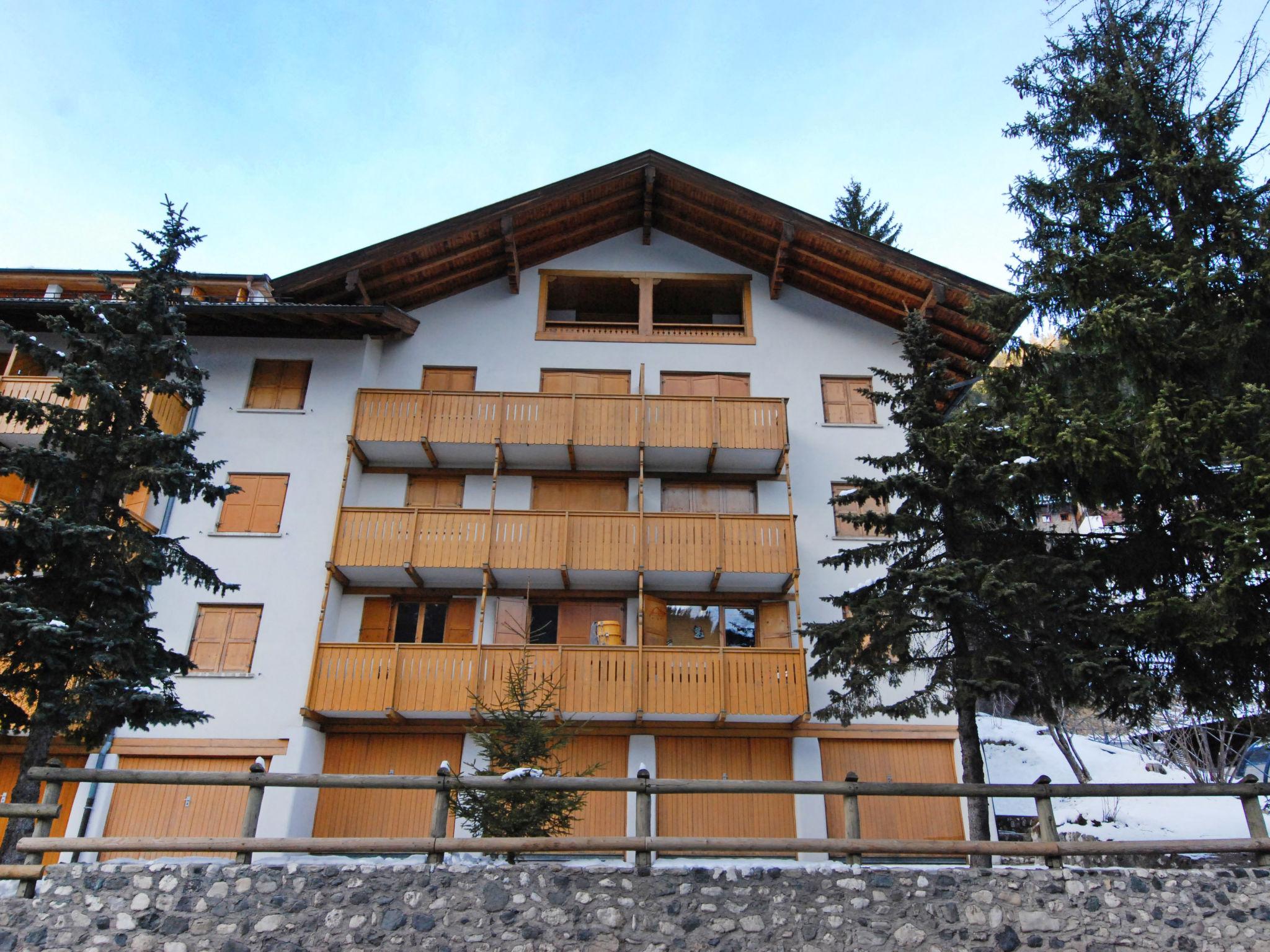 Photo 17 - Appartement de 2 chambres à Canazei avec vues sur la montagne