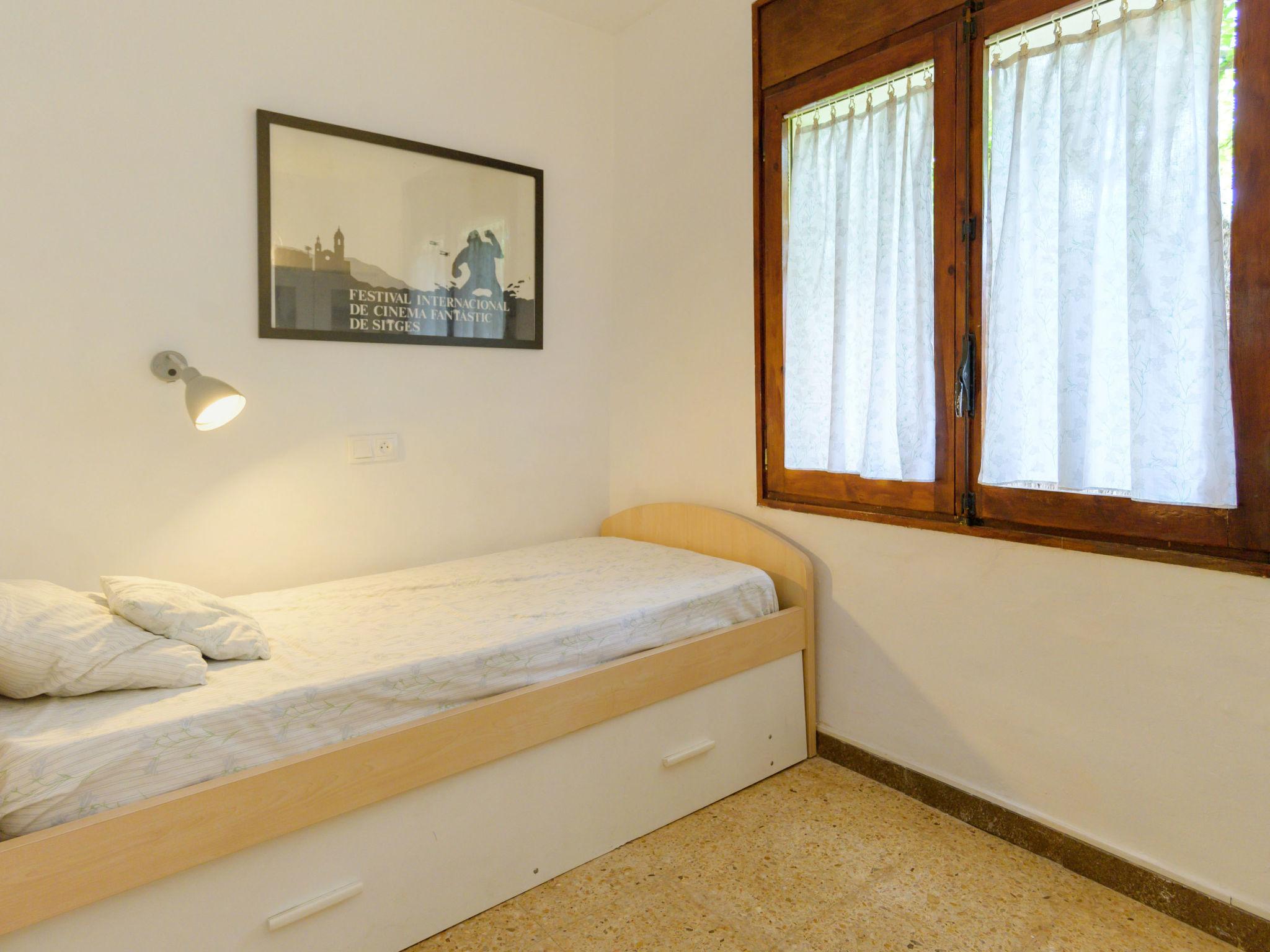 Foto 16 - Casa de 4 quartos em Sant Pere de Ribes com jardim e vistas do mar