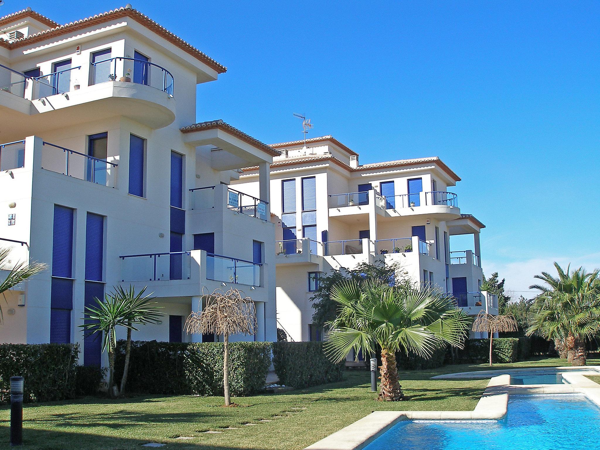 Foto 1 - Apartamento de 2 habitaciones en Dénia con piscina y vistas al mar