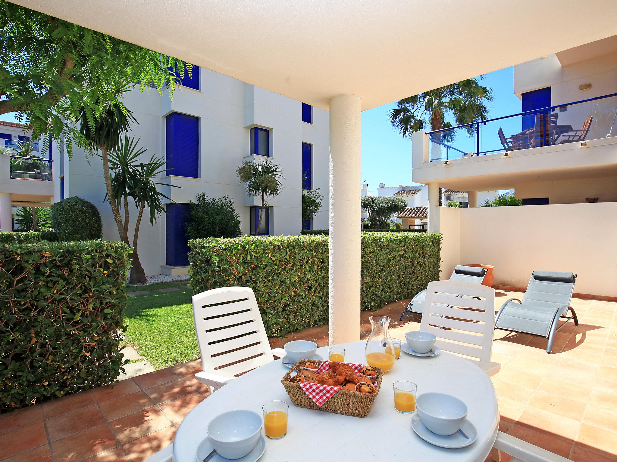 Photo 3 - 2 bedroom Apartment in Dénia with swimming pool and sea view