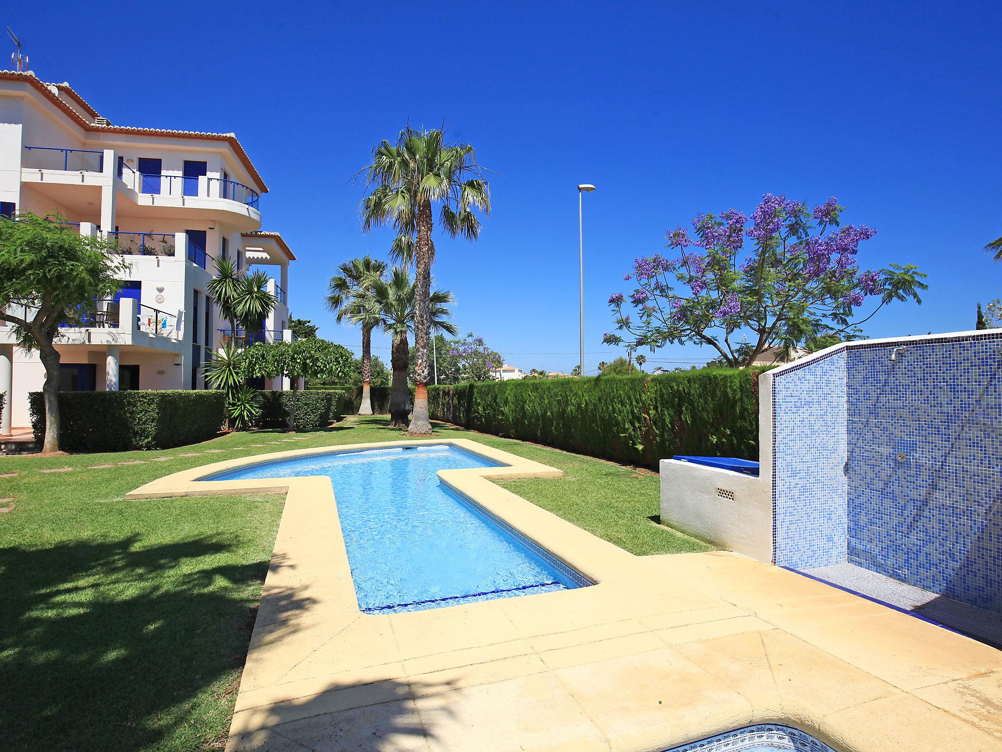 Foto 2 - Apartamento de 2 habitaciones en Dénia con piscina y vistas al mar