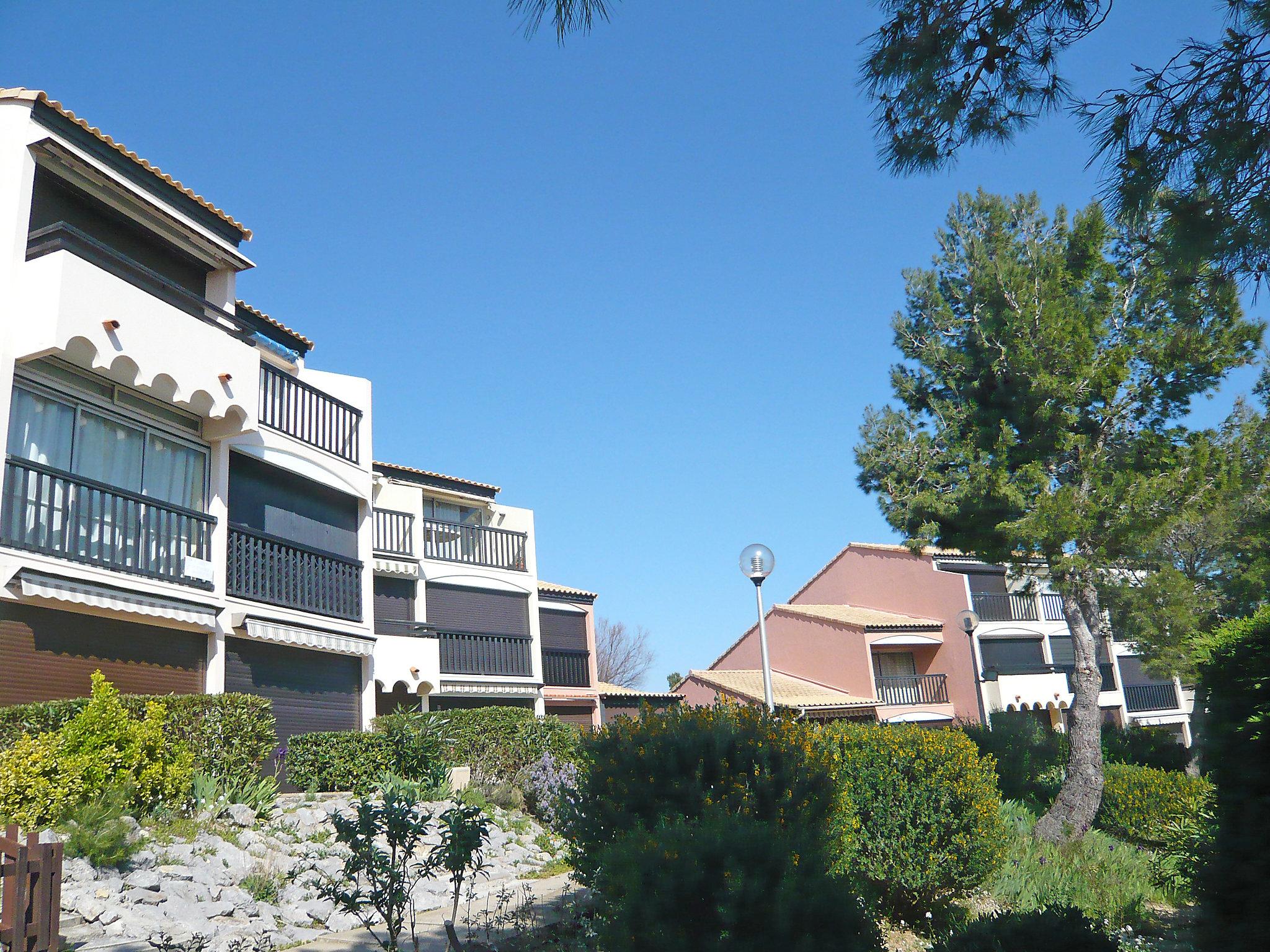 Foto 11 - Apartamento de 1 habitación en Fleury con piscina y vistas al mar