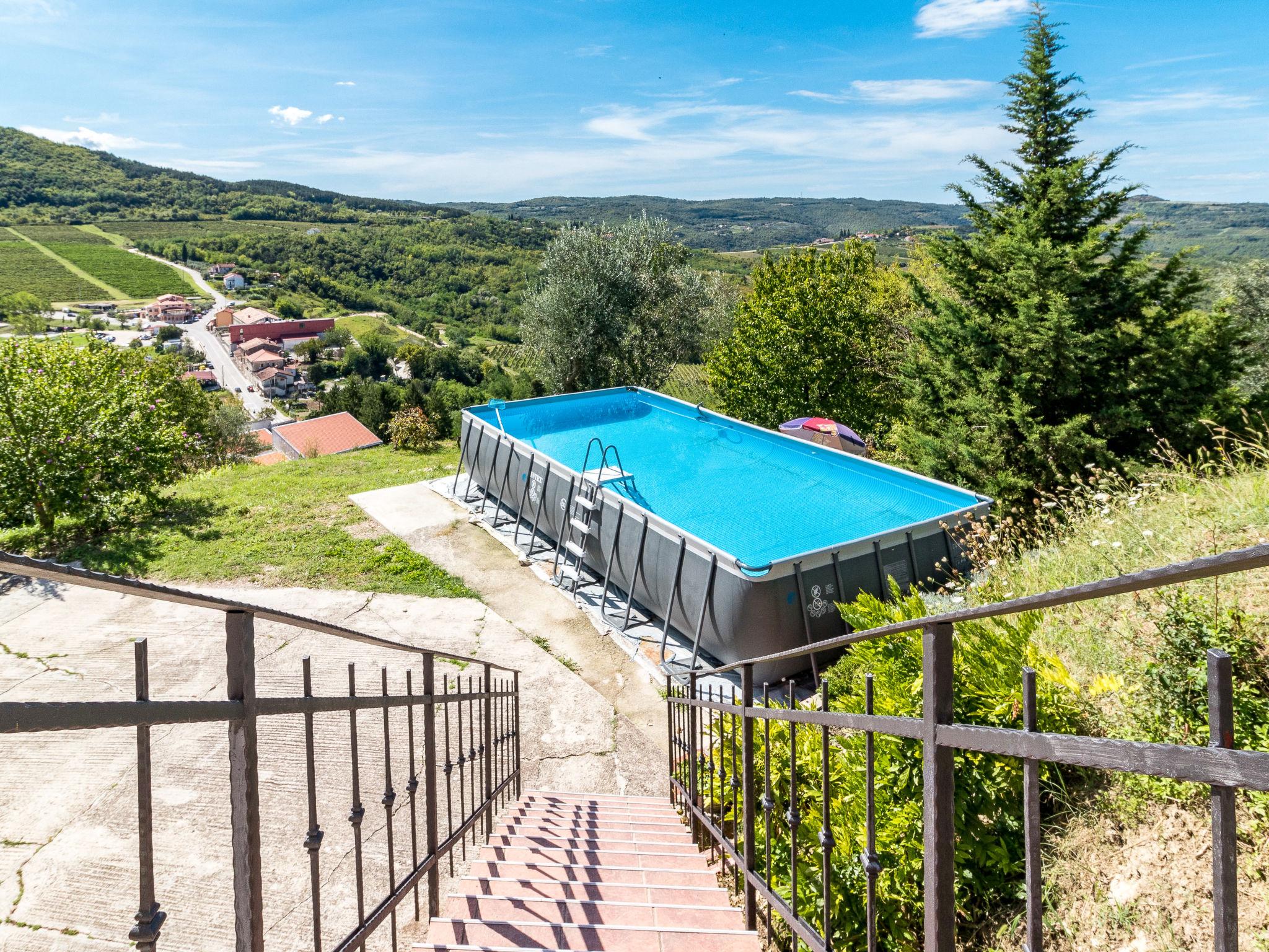 Foto 8 - Casa con 3 camere da letto a Motovun con piscina privata e giardino
