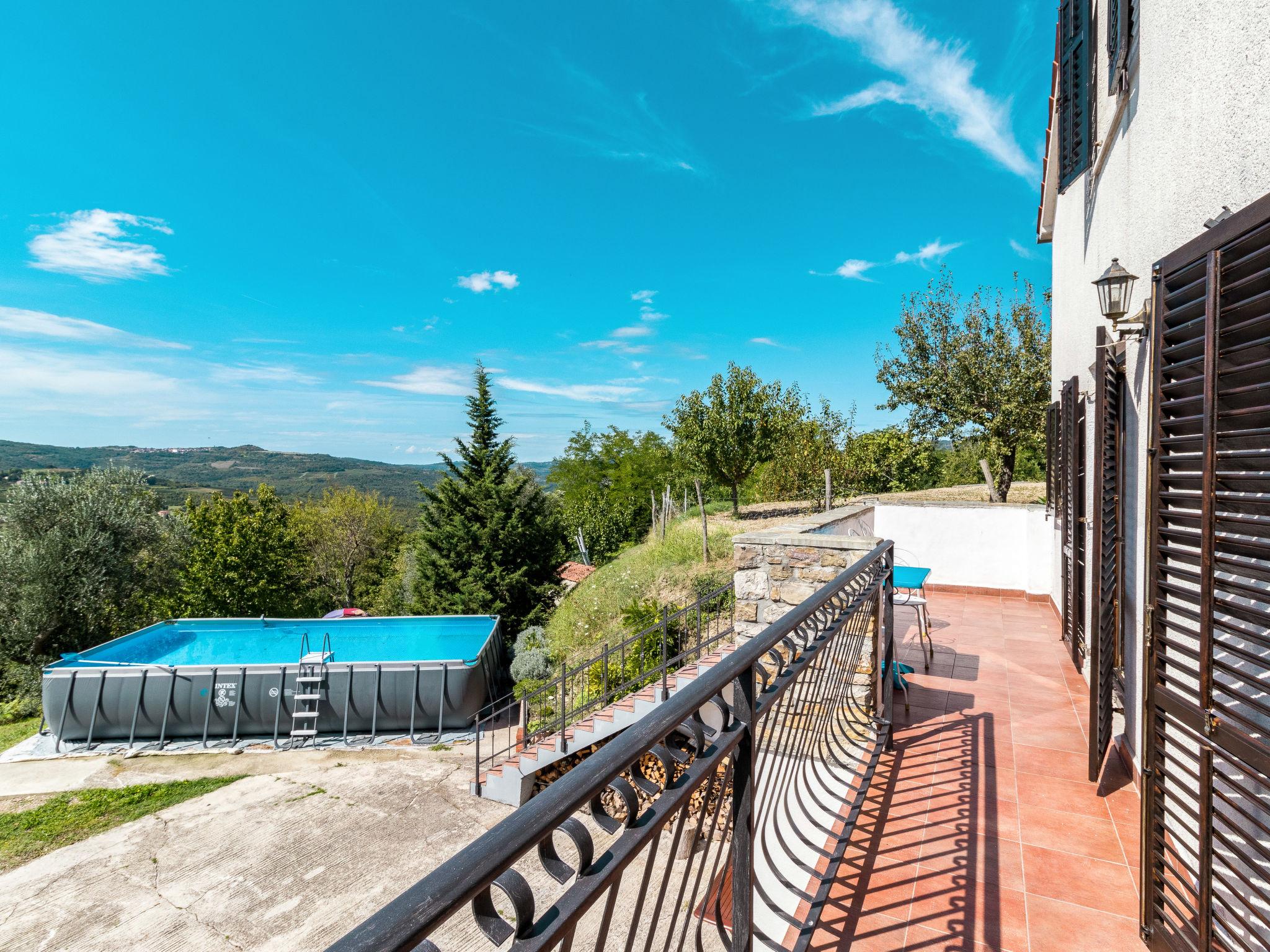 Photo 10 - Maison de 3 chambres à Motovun avec piscine privée et jardin