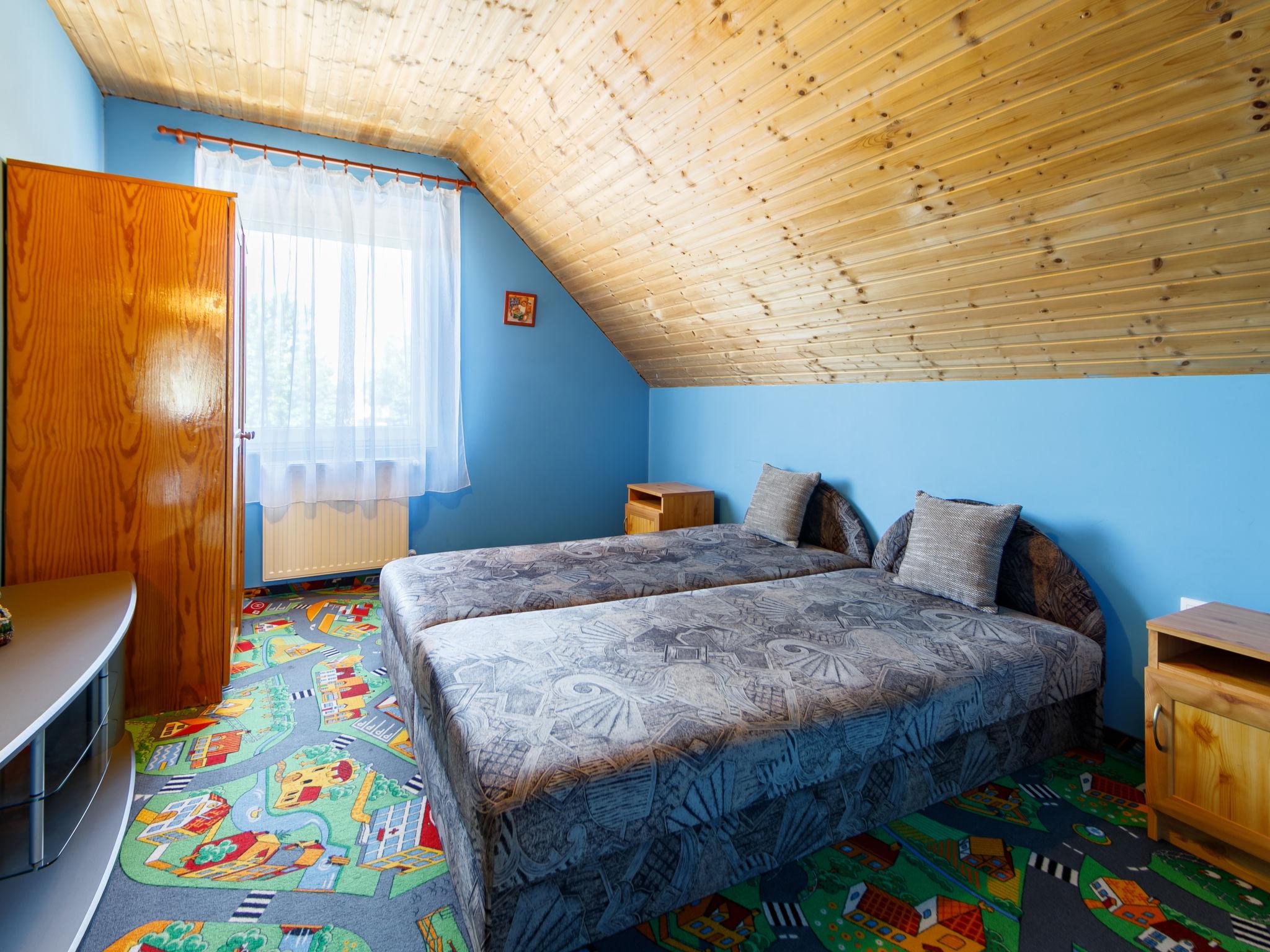 Foto 22 - Casa con 5 camere da letto a Balatonőszöd con giardino e vista sulle montagne