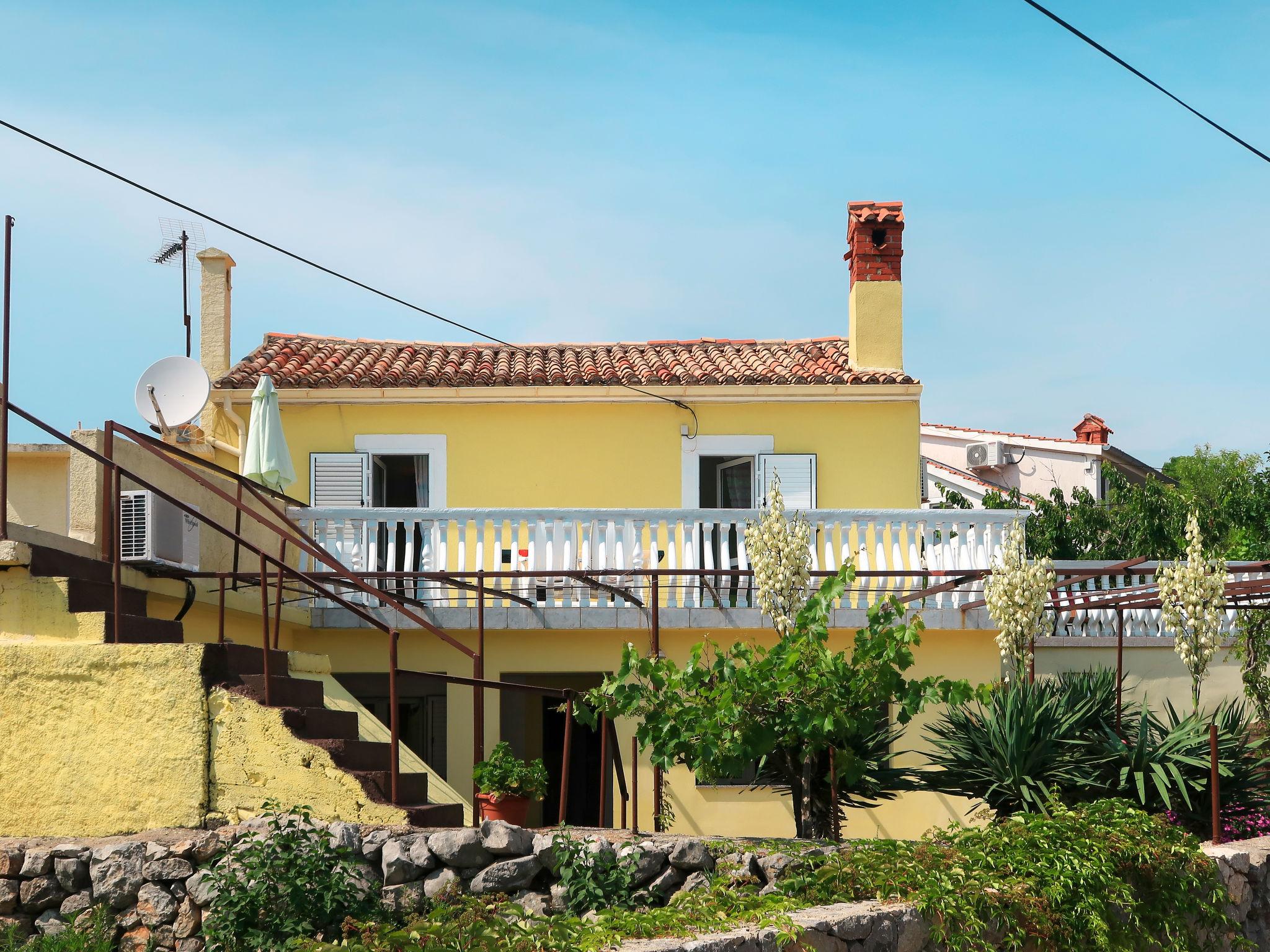 Photo 18 - Maison de 4 chambres à Krk avec terrasse et vues à la mer